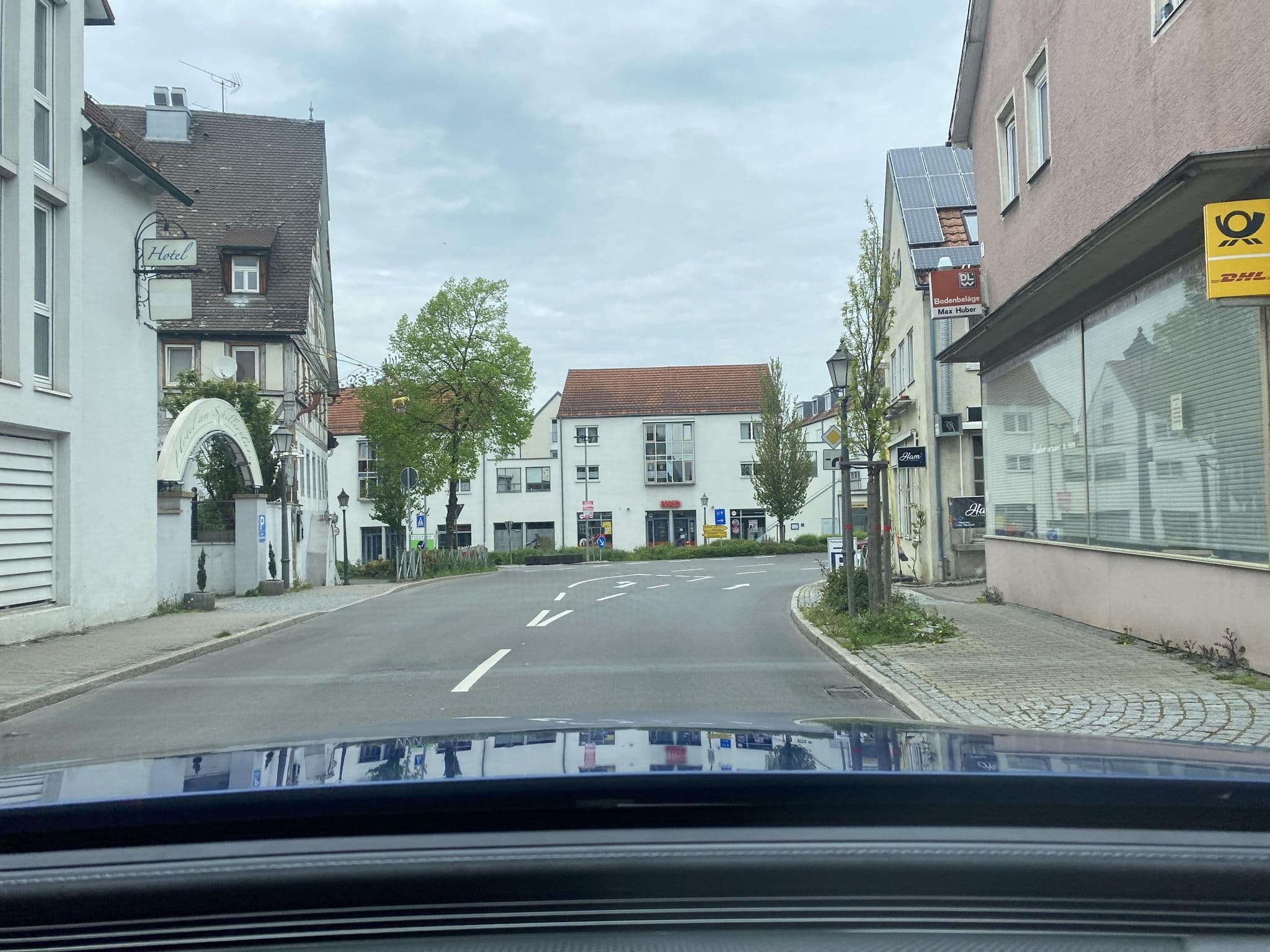Street view near Hotel am Schillerplatz, Pleidelsheim — © autobahn42 (CC BY-SA · Mapillary)