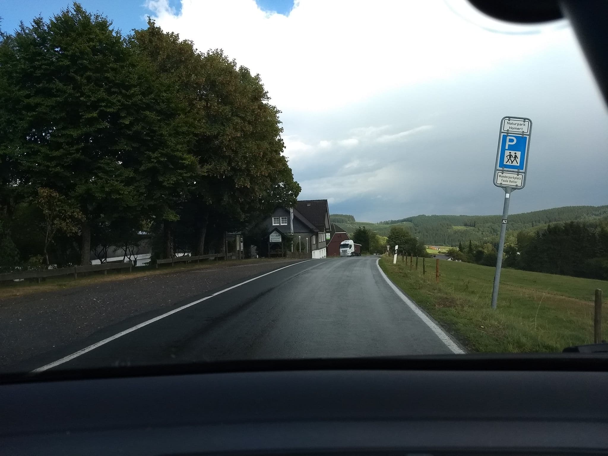 Street view near Landgasthof Rademacher Caravanstellplätze, Fretter — © herrtichy (CC BY-SA · Mapillary)
