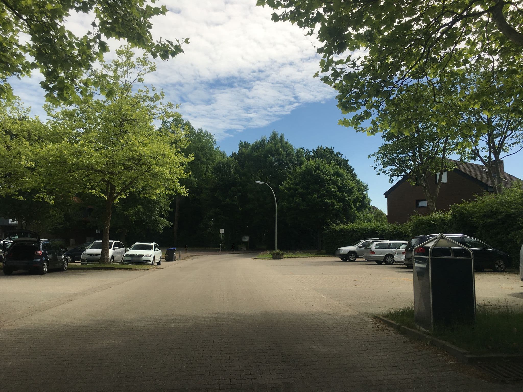 Street view near Wolnmobilstellplatz Sportzentrum "Großer Berg" Altenberge, Altenberge — © descilla (CC BY-SA · Mapillary)