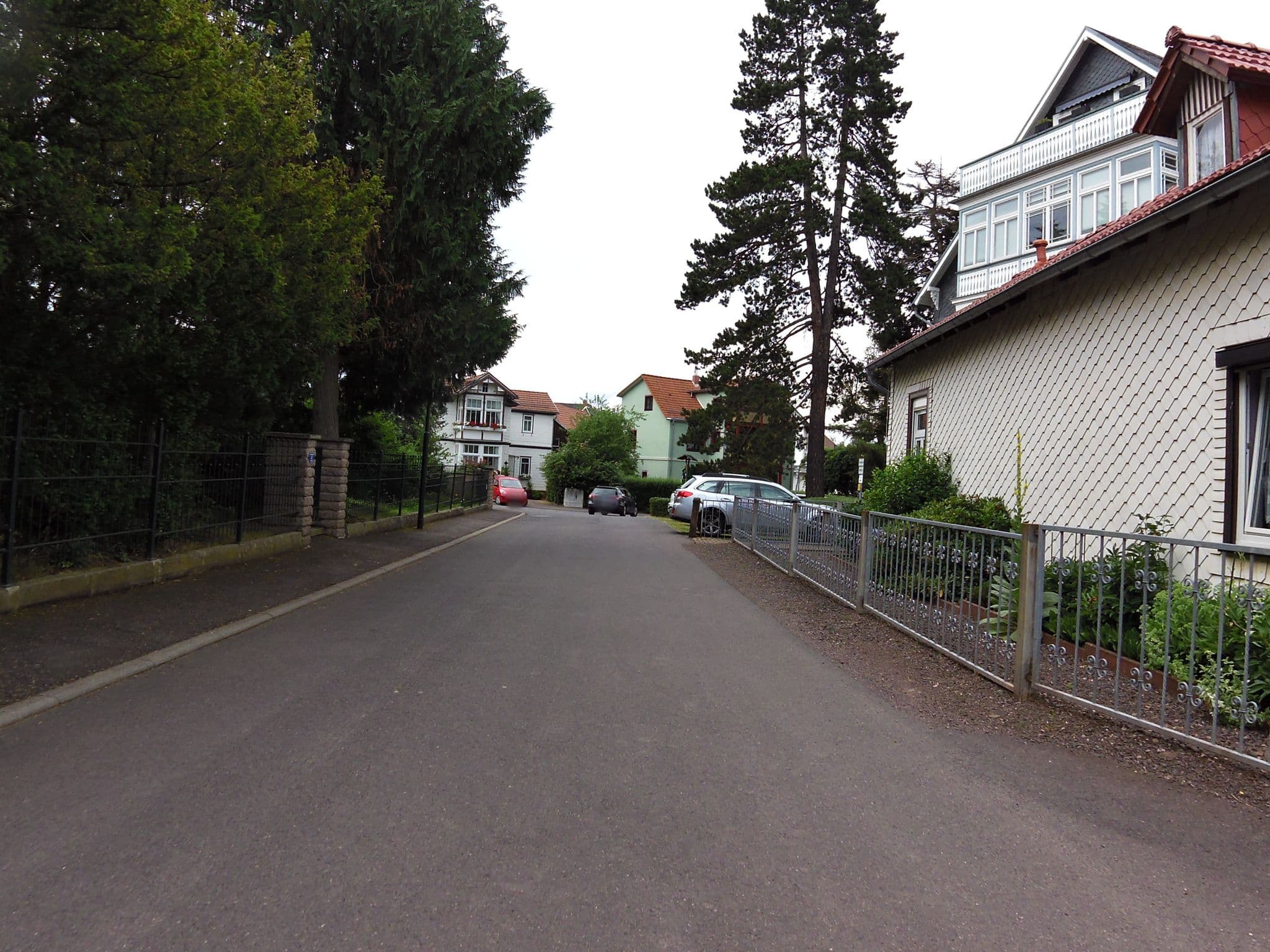 Street view near Villa Tannenhof, Tabarz — © zoegglmeyr (CC BY-SA · Mapillary)