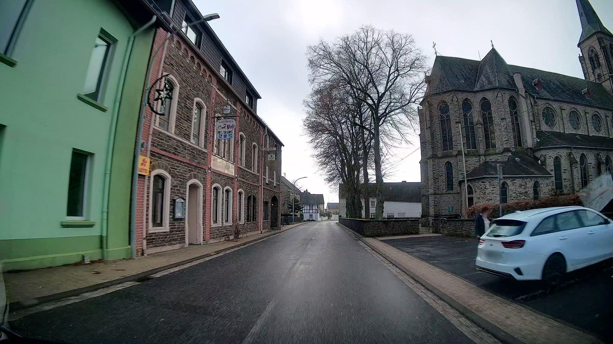 Street view near Hotel Restaurant Zur Post, Klotten — © kalcaaro (CC BY-SA · Mapillary)