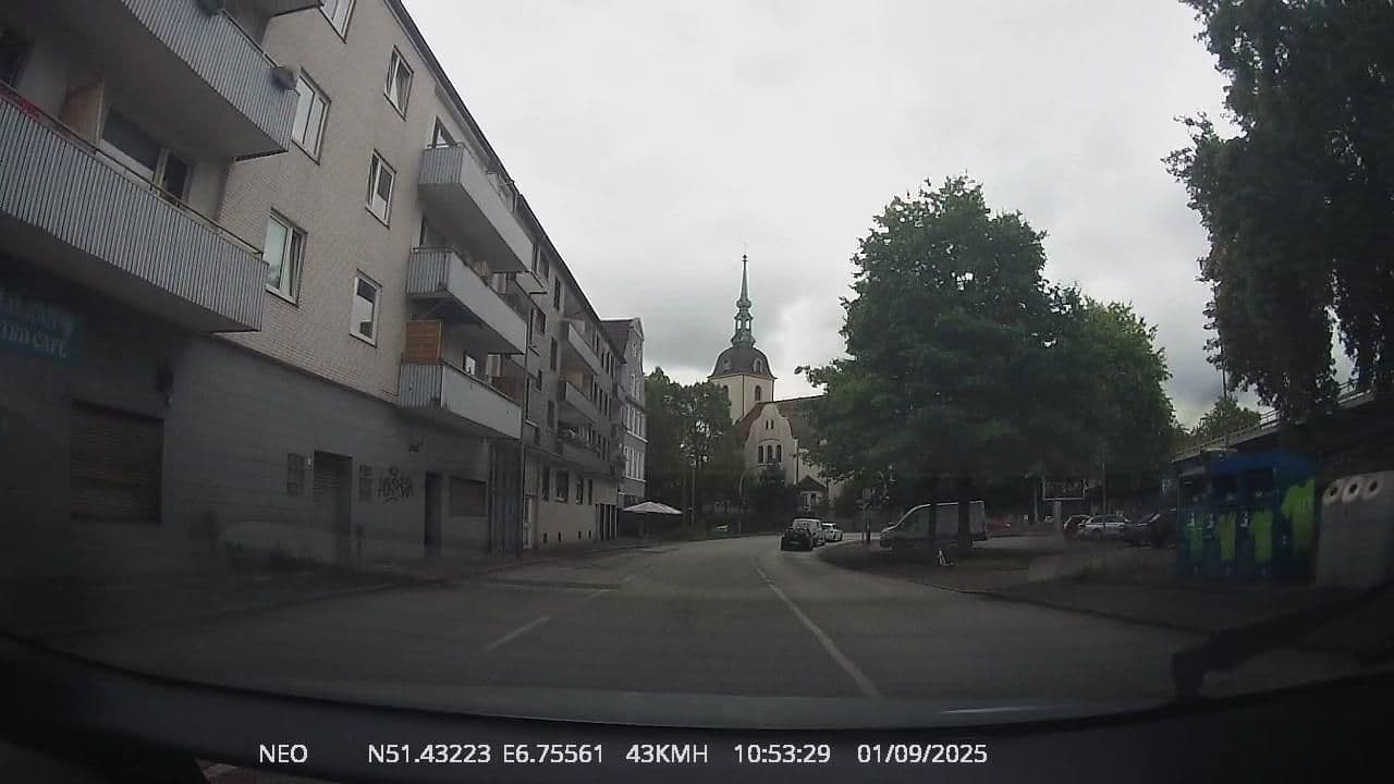 Street view near Hotel Mirage, Duisburg — © TechniPorter (CC BY-SA · Mapillary)