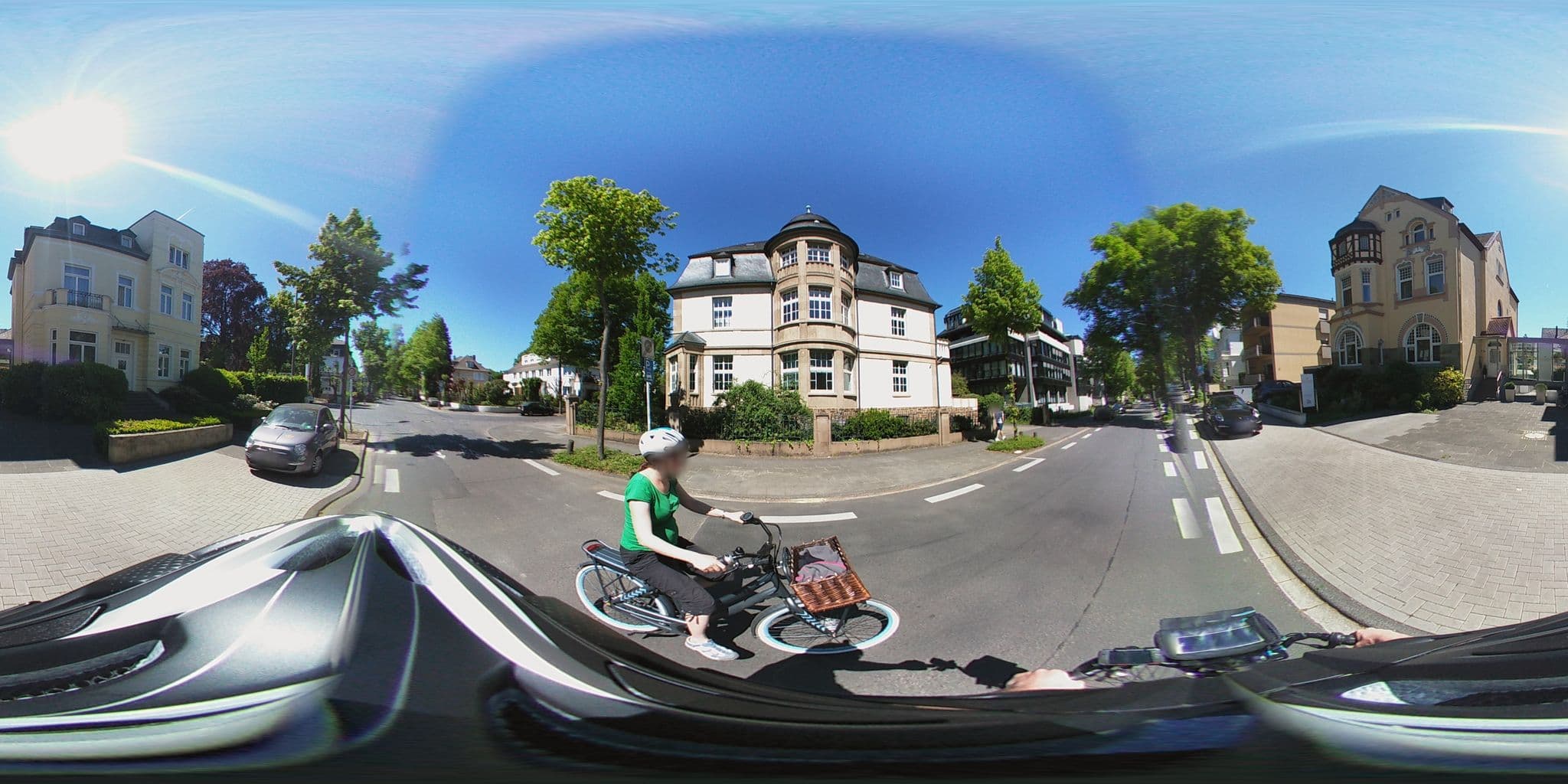 Street view near Das Boutique-Hotel - Villa Godesberg, Königswinter — © micmin1972 (CC BY-SA · Mapillary)
