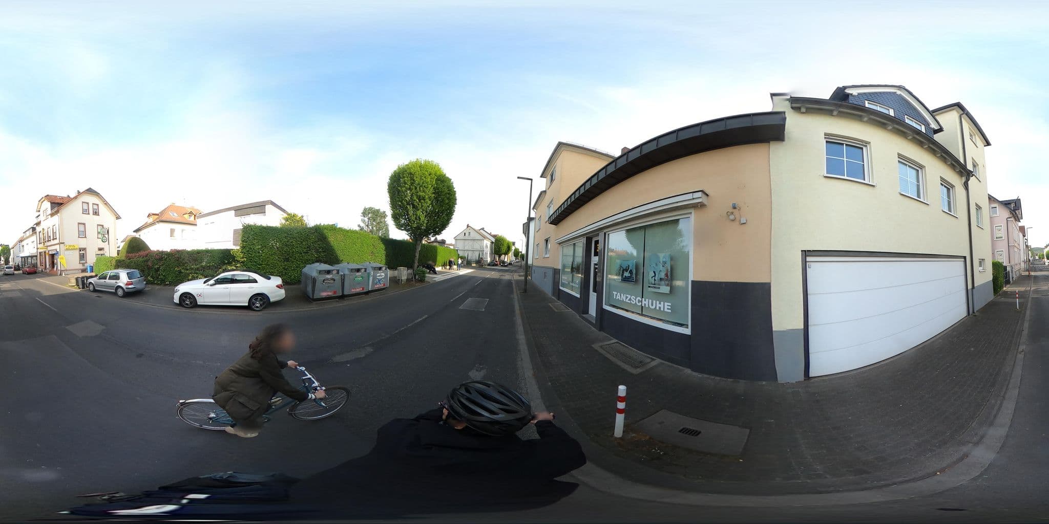 Street view near Gluck's Stuben, Bad Homburg vor der Höhe — © Planungsgesellschaft_RV-K (CC BY-SA · Mapillary)