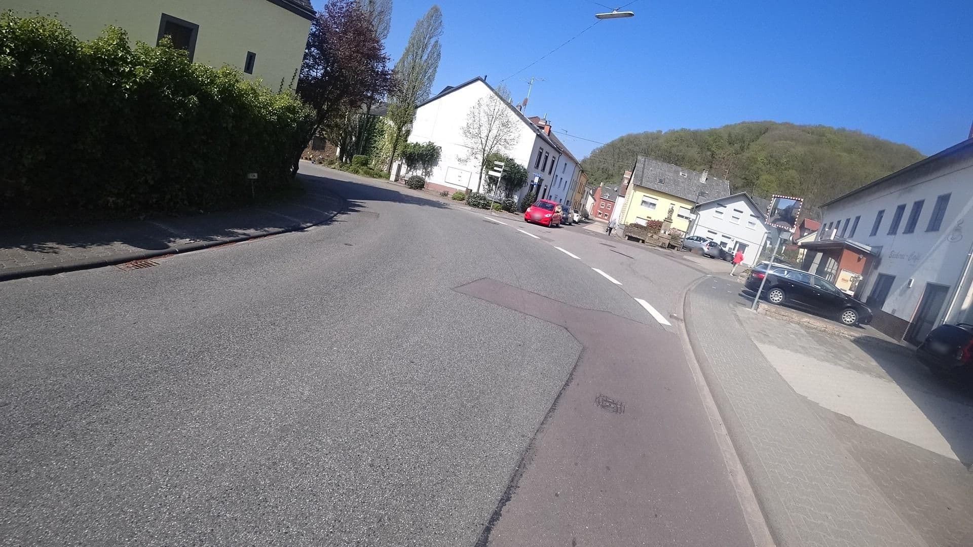 Street view near Gästezimmer Scheidt, Tawern — © jolenesailer (CC BY-SA · Mapillary)