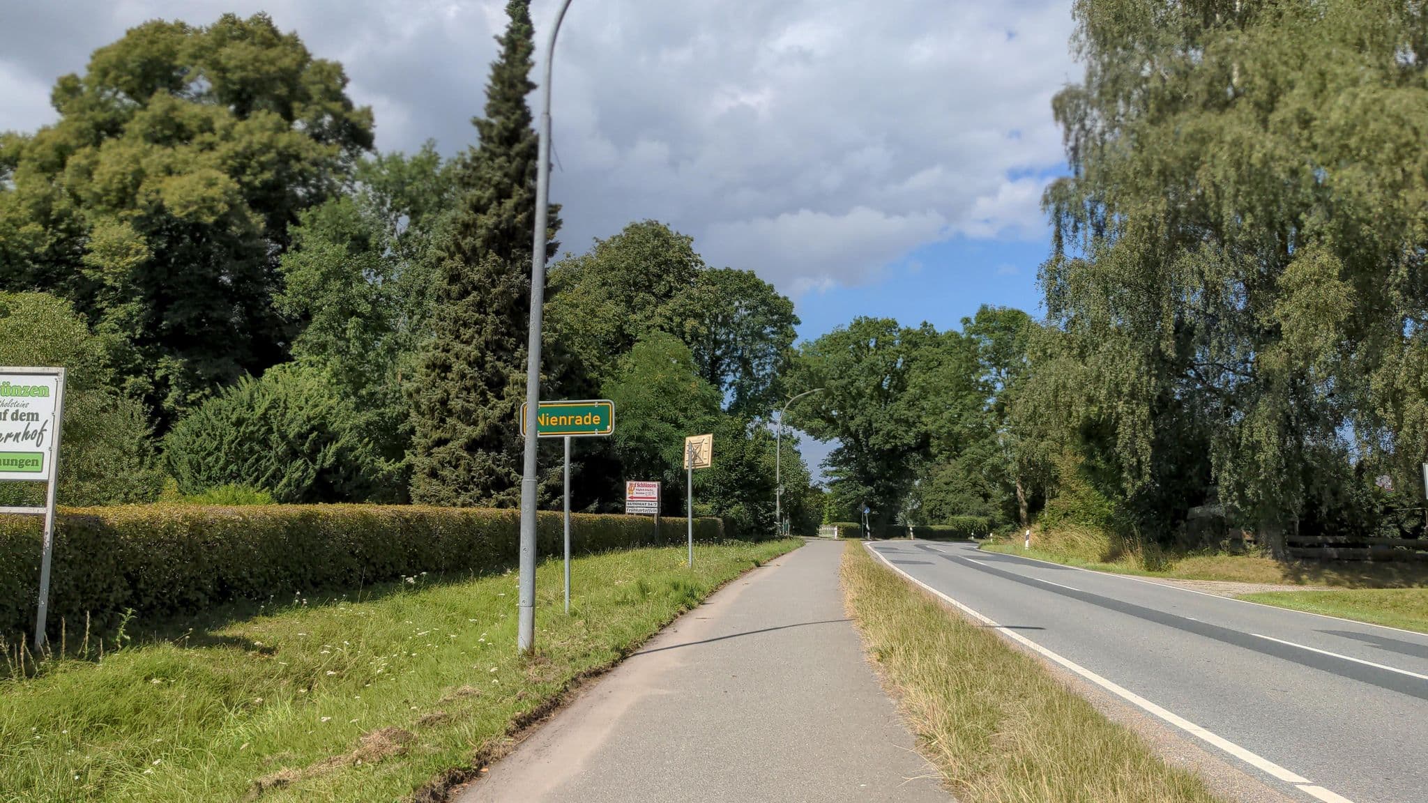 Street view near Ferienhof Schlünzen, Lensahn — © rasmustravemnd (CC BY-SA · Mapillary)