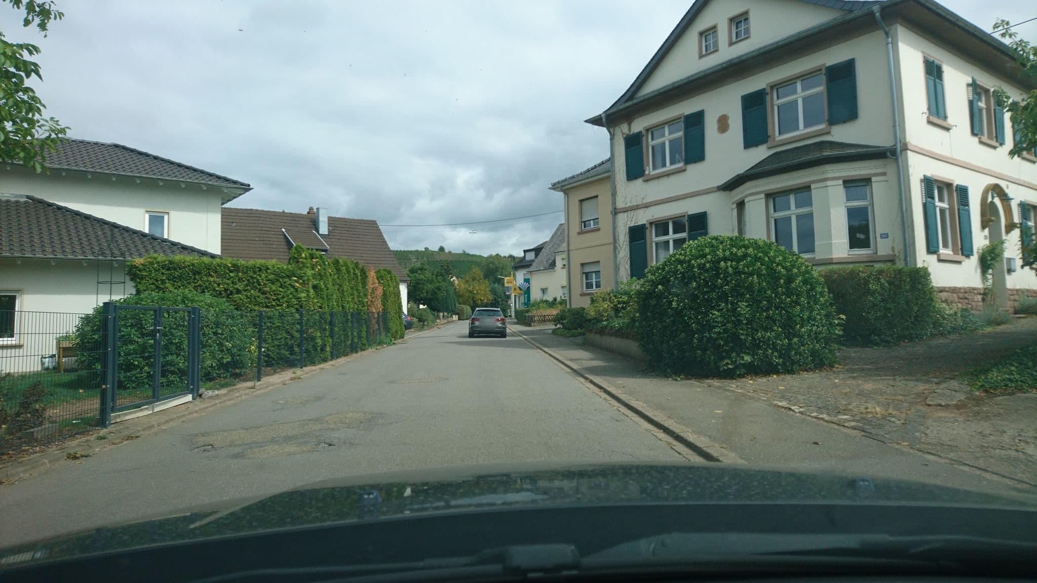 Street view near Ferienwohnung im Kelterhaus, Wiltingen — © igdb (CC BY-SA · Mapillary)