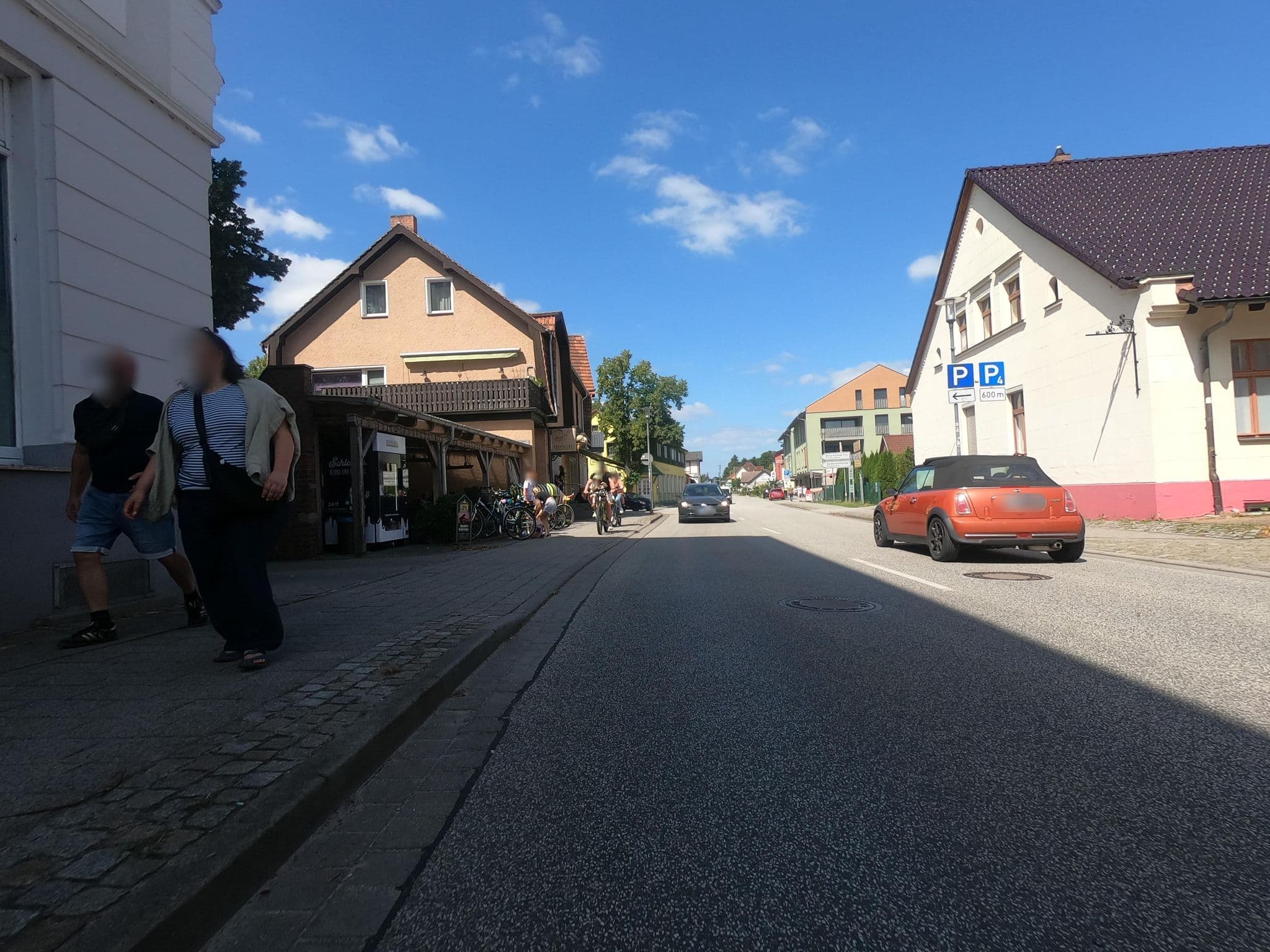 Street view near Zum alten Schulhaus, Burg — © carlheinz (CC BY-SA · Mapillary)