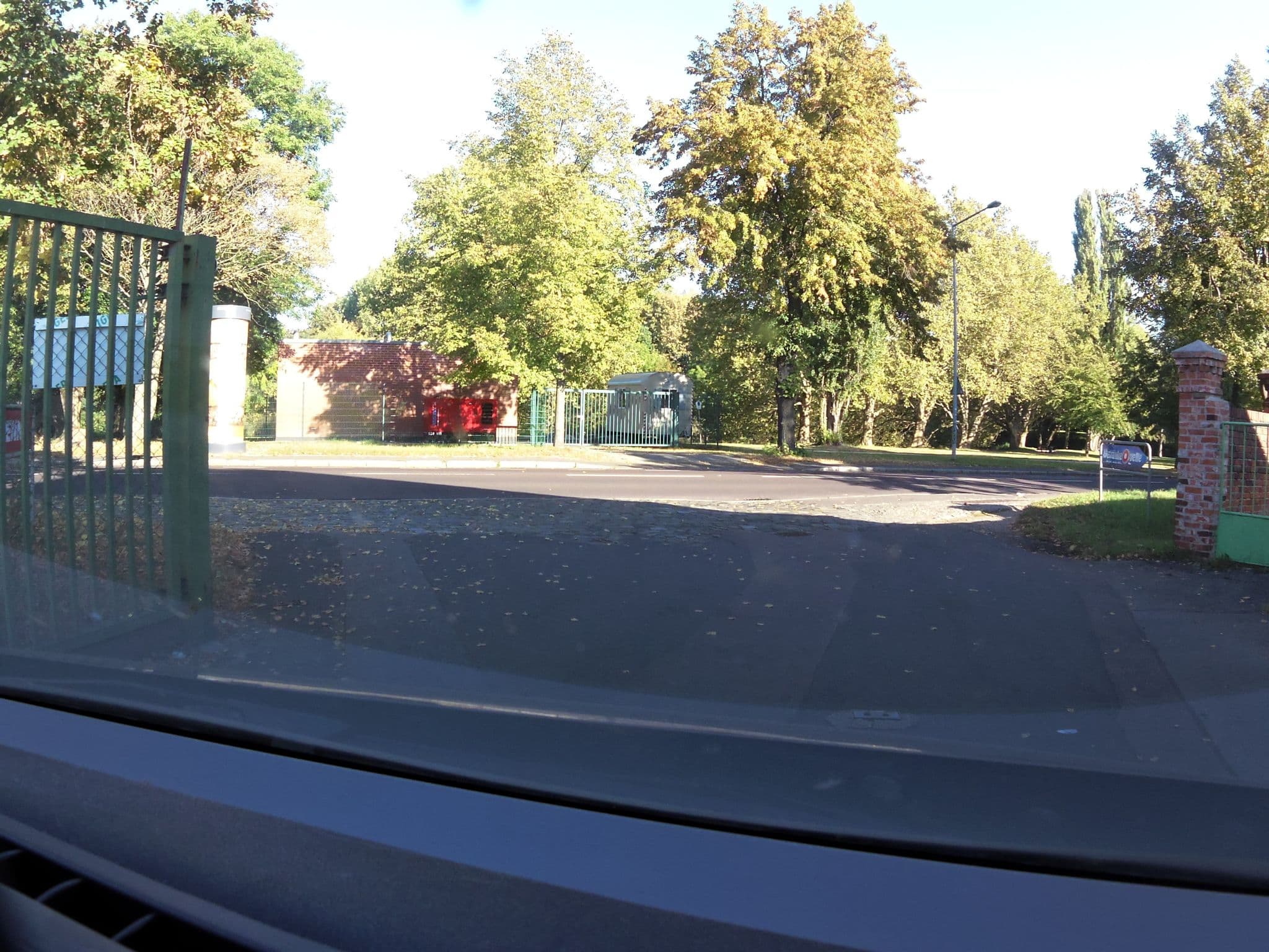 Street view near Ferienwohnung Kunterbunt, Diesdorf — © zoegglmeyr (CC BY-SA · Mapillary)