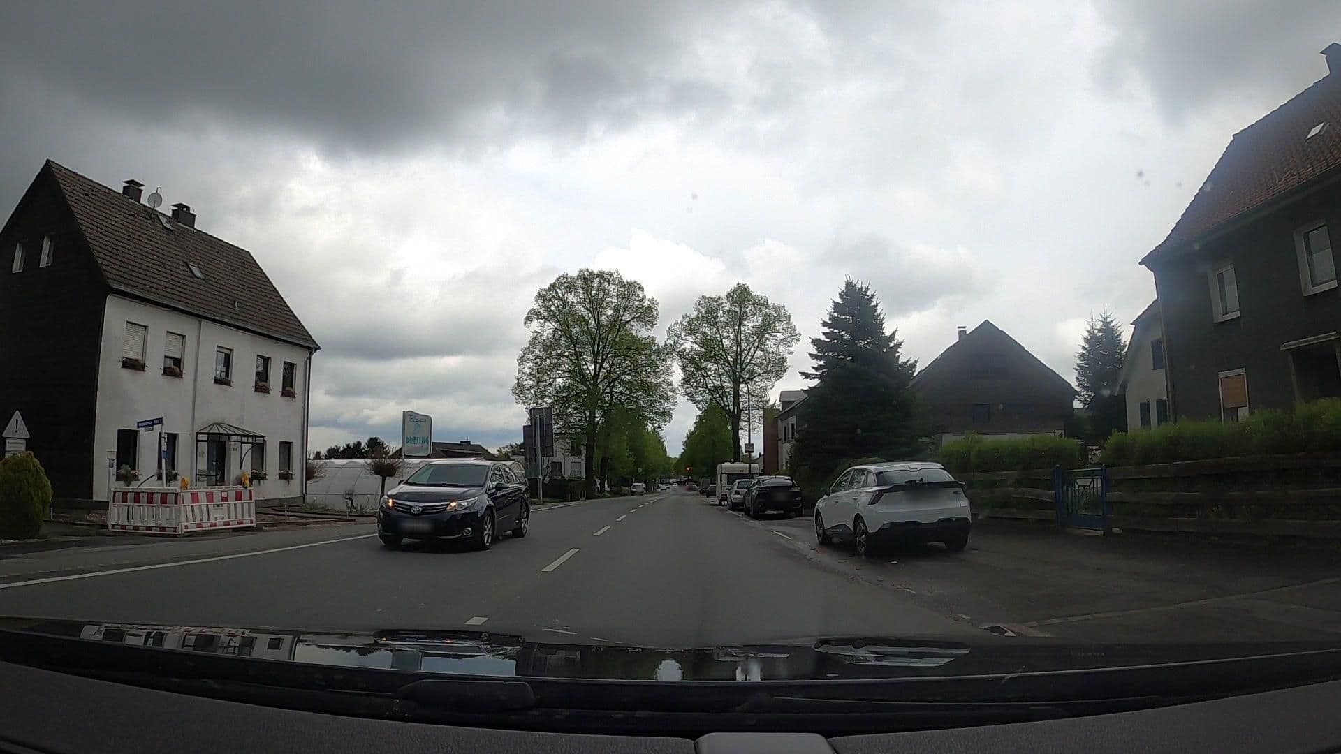 Street view near Hotel-Restaurant Bel-Veder, Berghofen — © uwekoch (CC BY-SA · Mapillary)