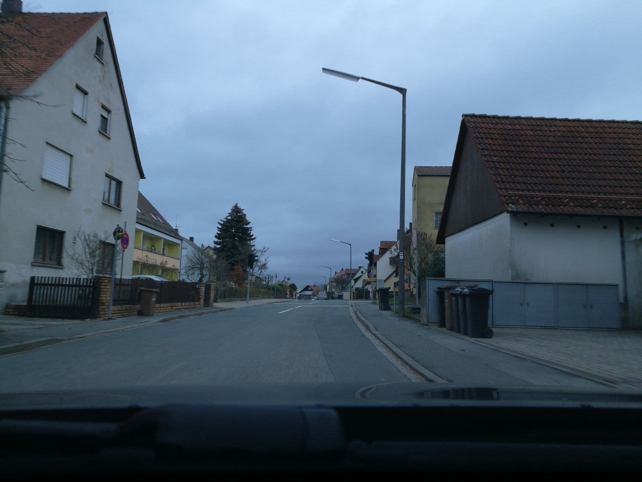 Street view near Hotel Zum Roten Ochsen, Kalchreuth — © mike409 (CC BY-SA · Mapillary)
