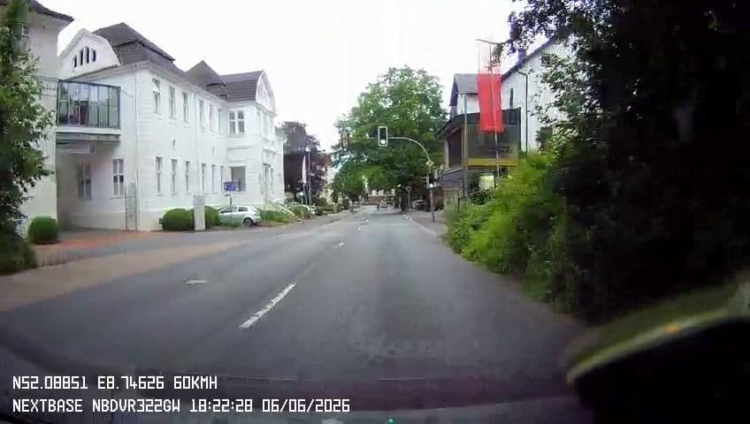 Street view near Haus Germania, Bad Salzuflen — © derlipper (CC BY-SA · Mapillary)