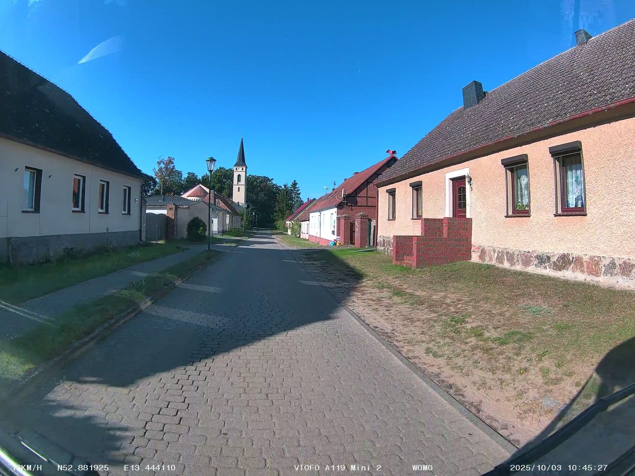 Street view near Pension Hesselbarth, Liebenwalde — © soulcover (CC BY-SA · Mapillary)