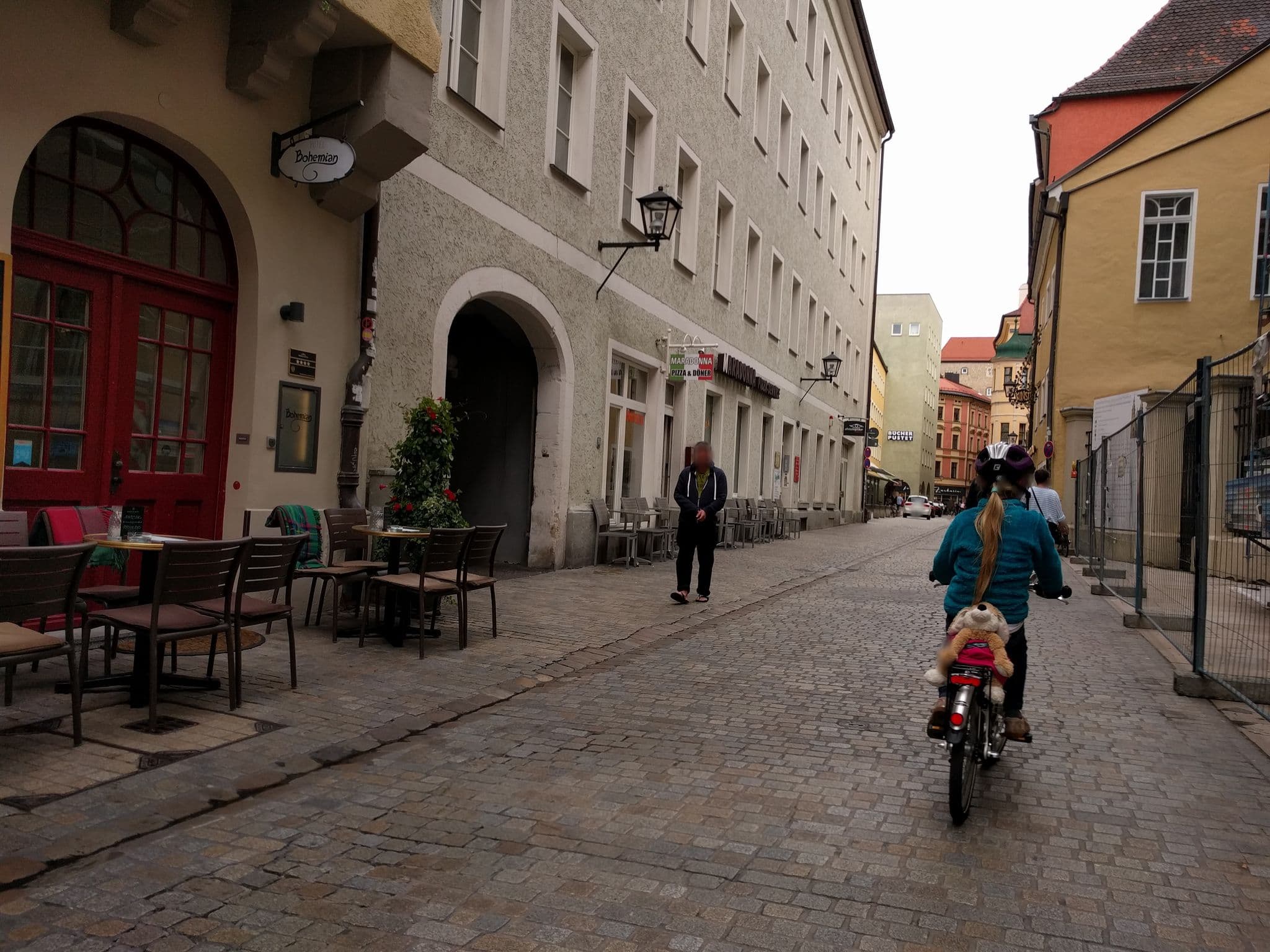 Street view near Bohemian, Regensburg — © tbeckler (CC BY-SA · Mapillary)