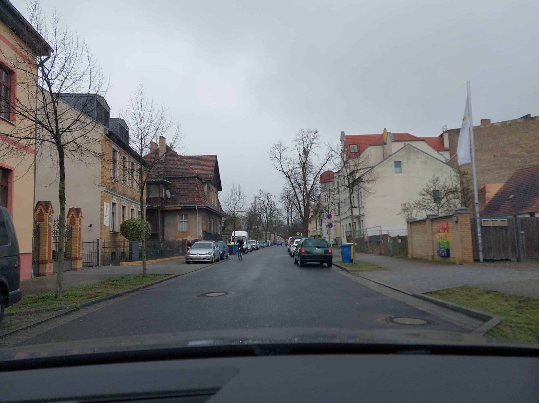 Street view near Jugendherberge Potsdam, Potsdam — © DBSEV_SBB (CC BY-SA · Mapillary)