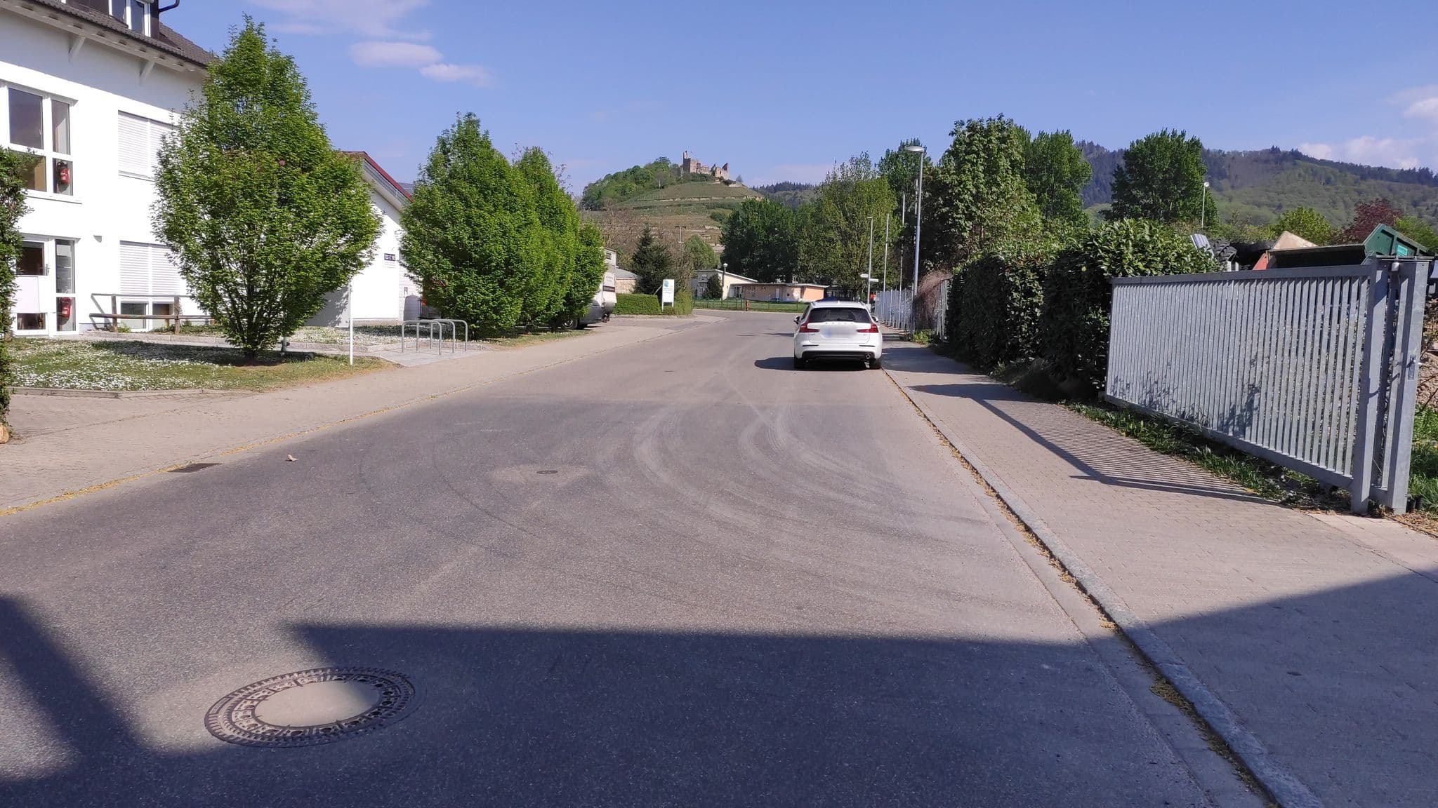 Street view near Ferienwohnung Prisma, Unterkrozingen — © qungo (CC BY-SA · Mapillary)