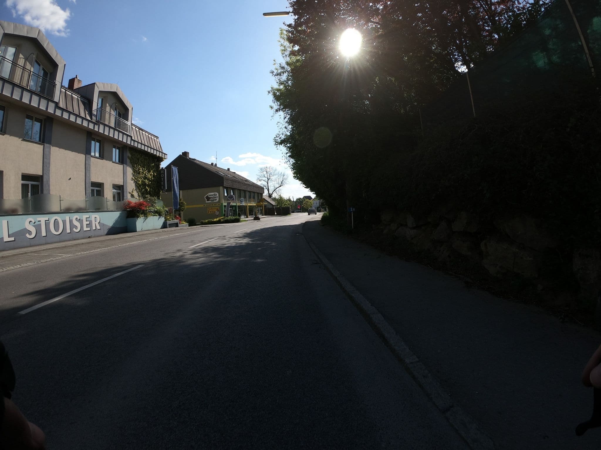 Street view near Hotel Stoiser, Mariatrost — © tobiaso (CC BY-SA · Mapillary)