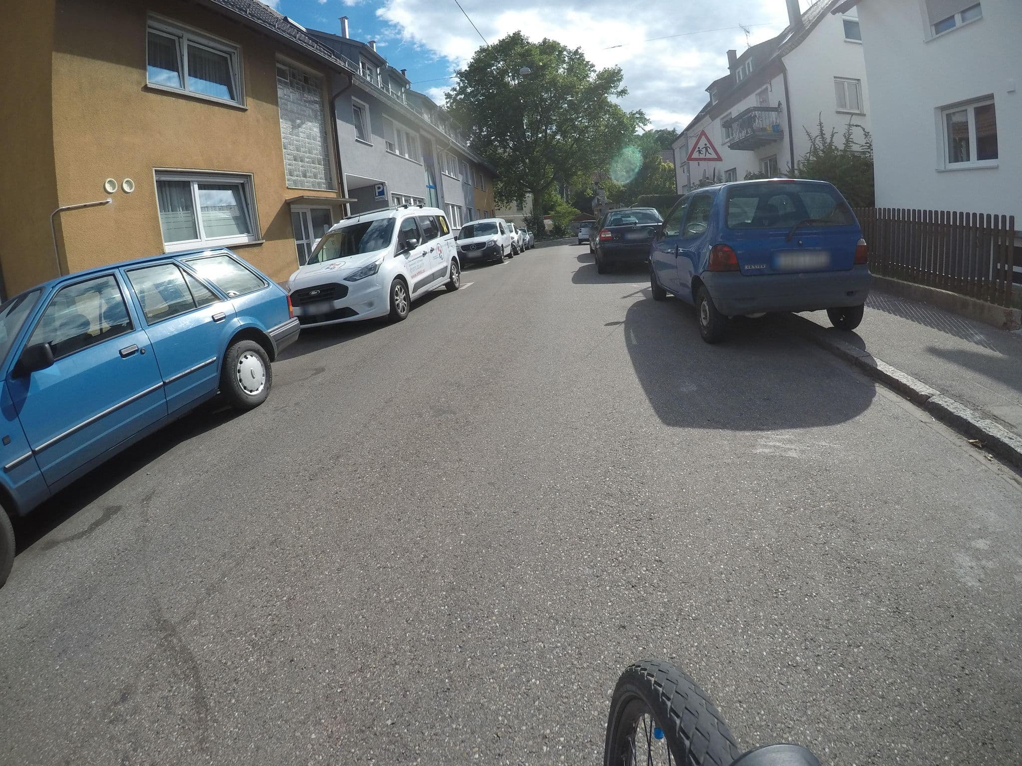 Street view near Hotel Astro, Stuttgart-Ost — © mfa (CC BY-SA · Mapillary)