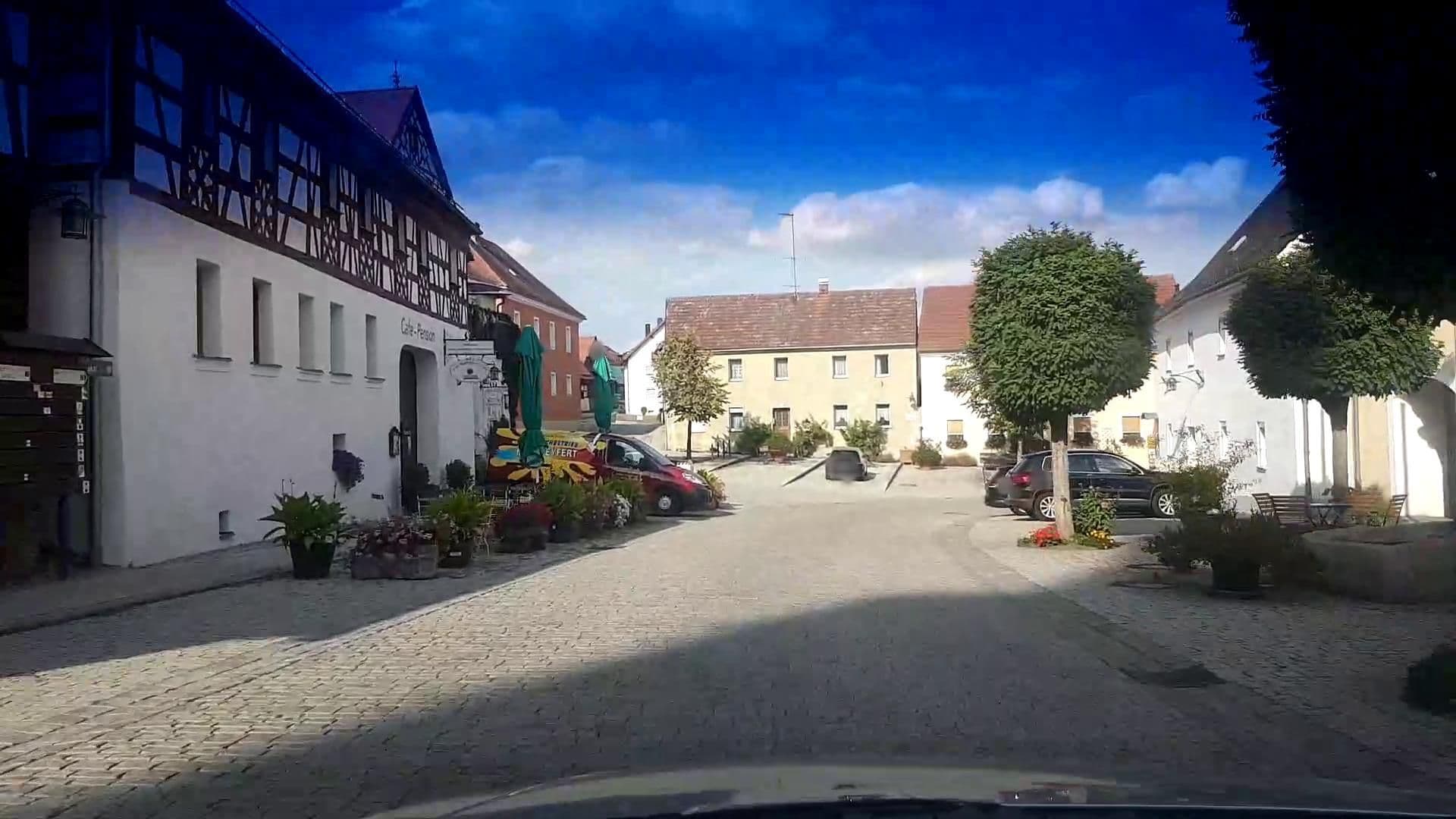 Street view near Zum Egerländer Fachwerkhof, Bad Neualbenreuth — © r66 (CC BY-SA · Mapillary)