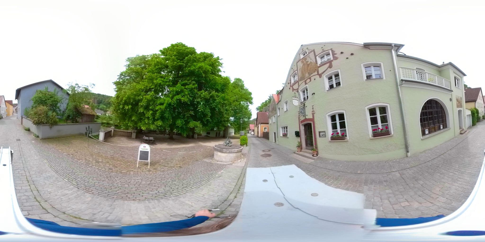 Street view near Zur Roten Amsel, Kallmünz — © wegavision (CC BY-SA · Mapillary)
