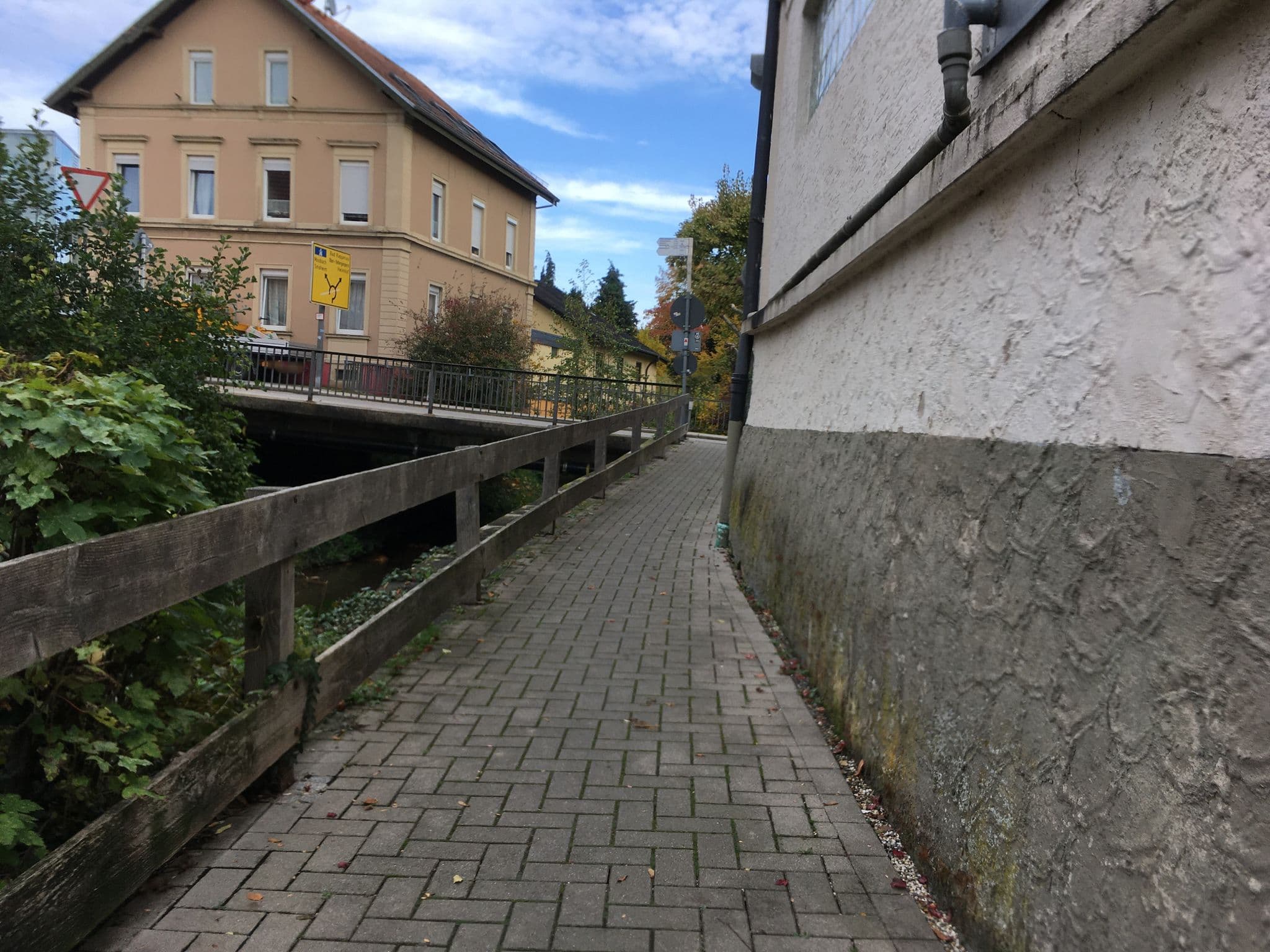 Street view near Hotel und Restaurant Drei Könige, Neckarbischofsheim — © changchun1 (CC BY-SA · Mapillary)