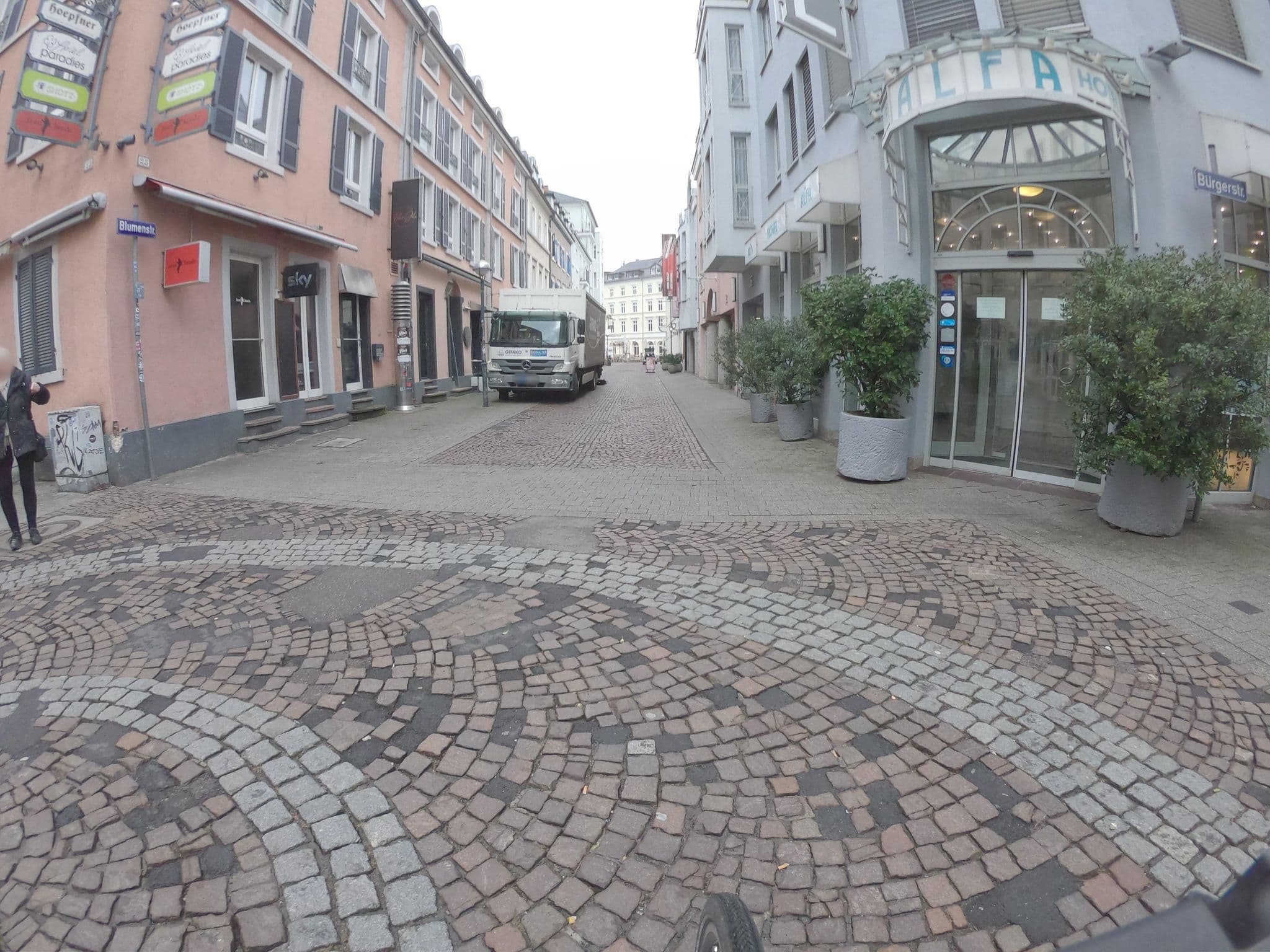 Street view near ALFA Hotel, Karlsruhe — © blue-cyclist (CC BY-SA · Mapillary)