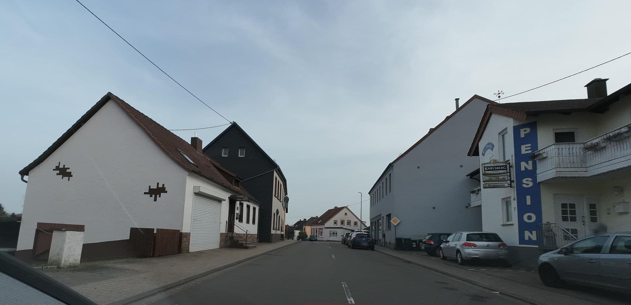 Street view near La Perla, Schiffweiler — © teddy73 (CC BY-SA · Mapillary)