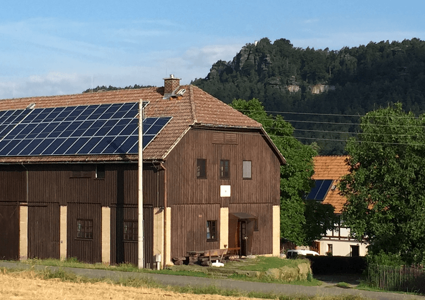 Dessauer Hütte (via Wikimedia Commons, CC BY-SA 4.0)
