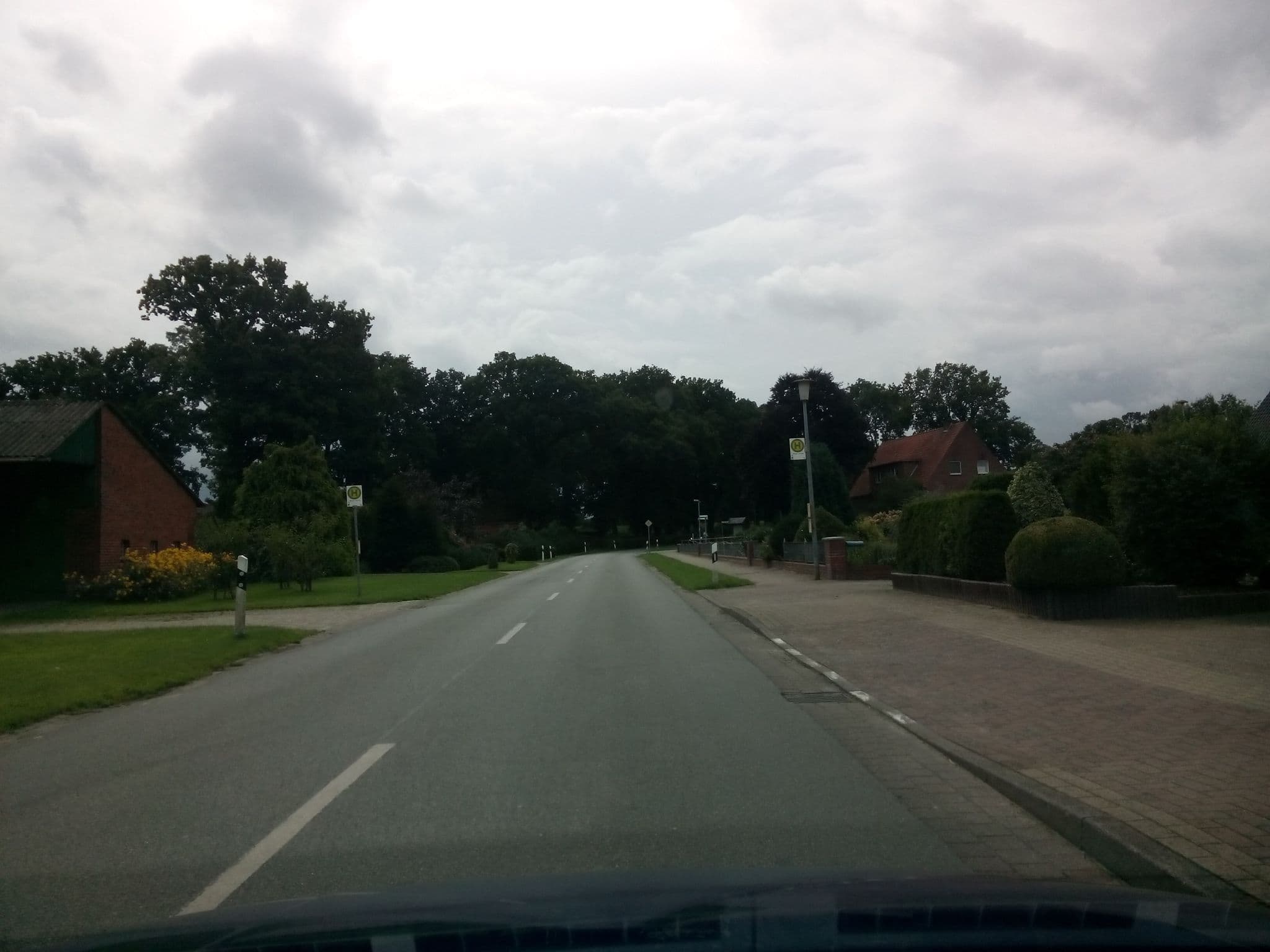 Street view near Gaststätte Büttelmann, Beverstedt — © manfredi (CC BY-SA · Mapillary)