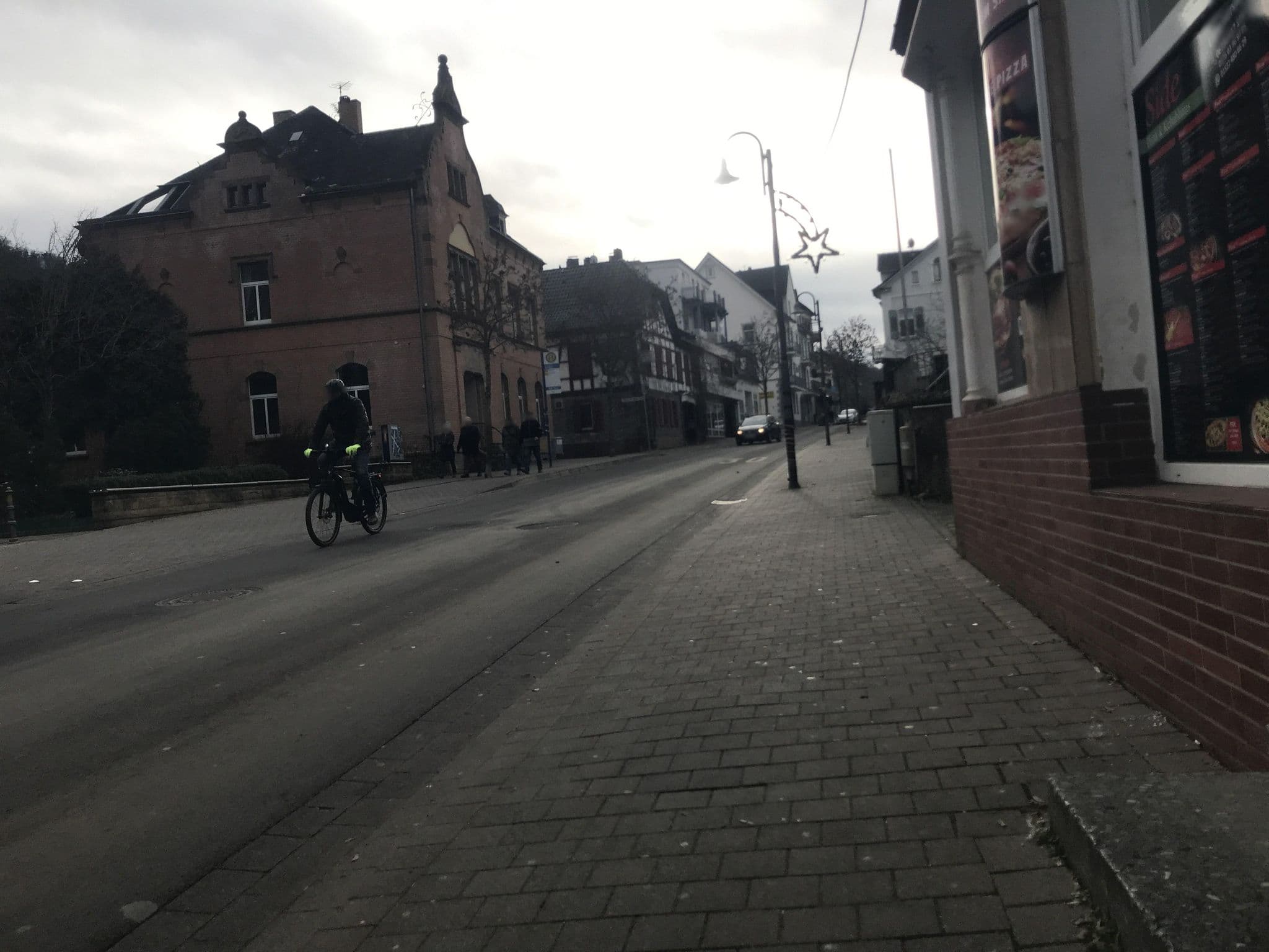 Street view near Weingut Rotenfels - Haus Voigtländer, Bad Münster am Stein-Ebernburg — © miguel_andrade (CC BY-SA · Mapillary)