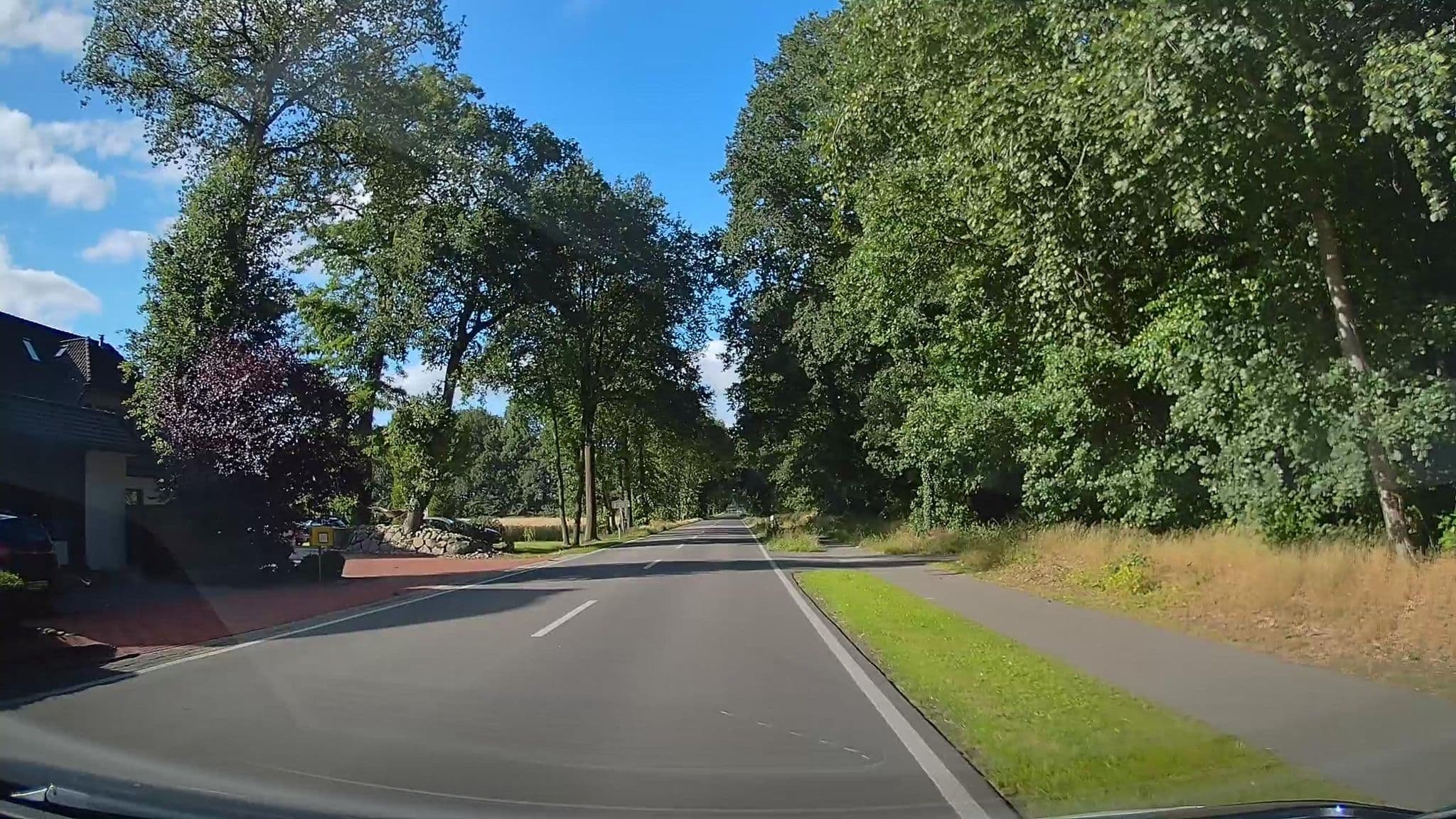 Street view near Waldgasthof Schöning - Hotel und Restaurant, Bösel — © hendel (CC BY-SA · Mapillary)