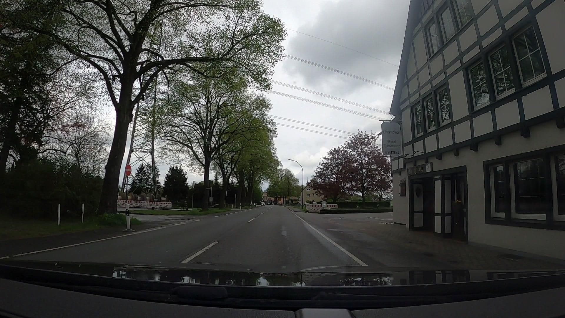 Street view near Hotel Überacker, Holzen — © uwekoch (CC BY-SA · Mapillary)