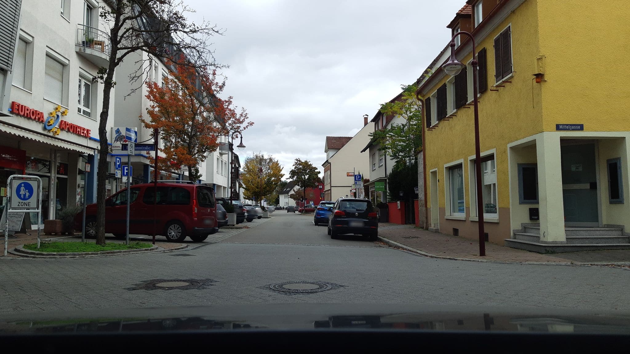 Street view near Breisach City-Appartements, Breisach am Rhein — © fxesbg (CC BY-SA · Mapillary)