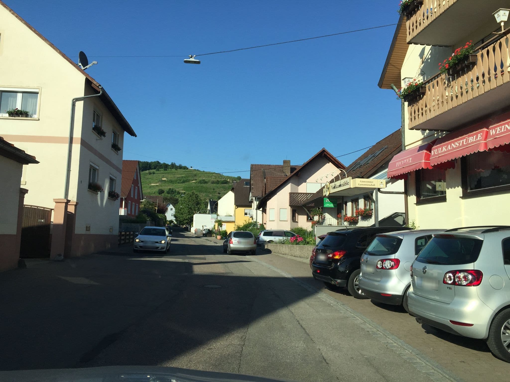 Street view near Vulkanstüble, Oberrotweil — © dl7auq (CC BY-SA · Mapillary)