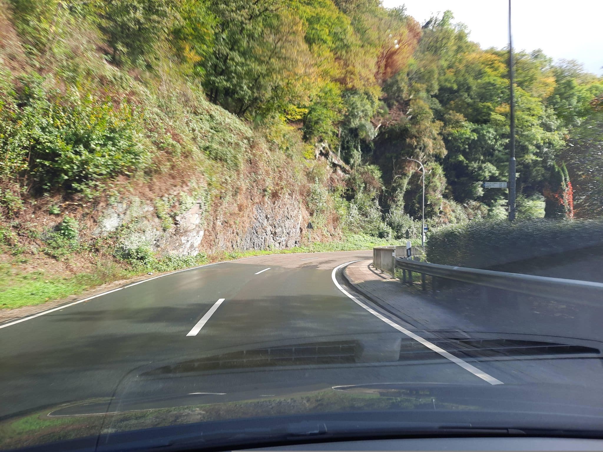 Street view near Hotel Winneburg, Cochem — © Lowiekse (CC BY-SA · Mapillary)