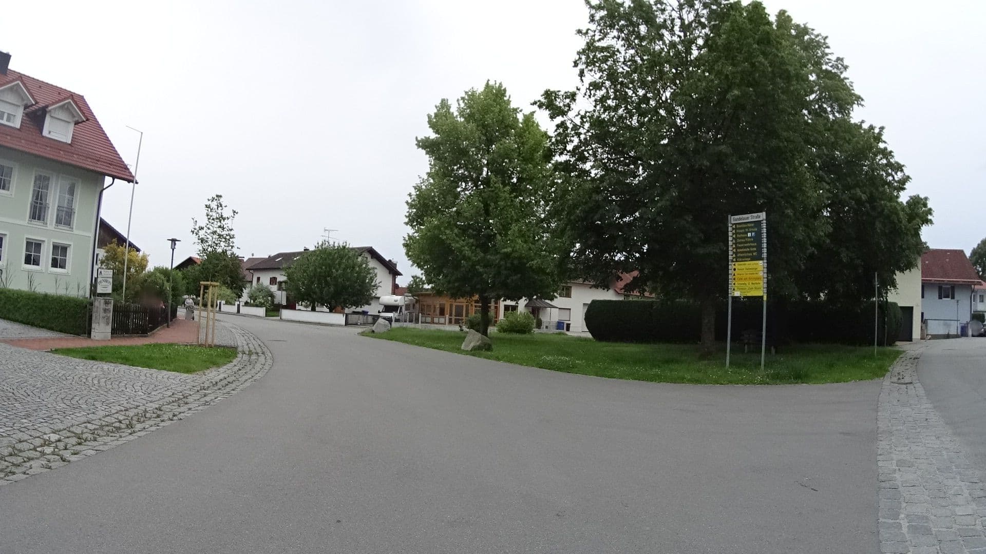 Street view near Pension Stattenberger, Niederalteich — © ramap (CC BY-SA · Mapillary)