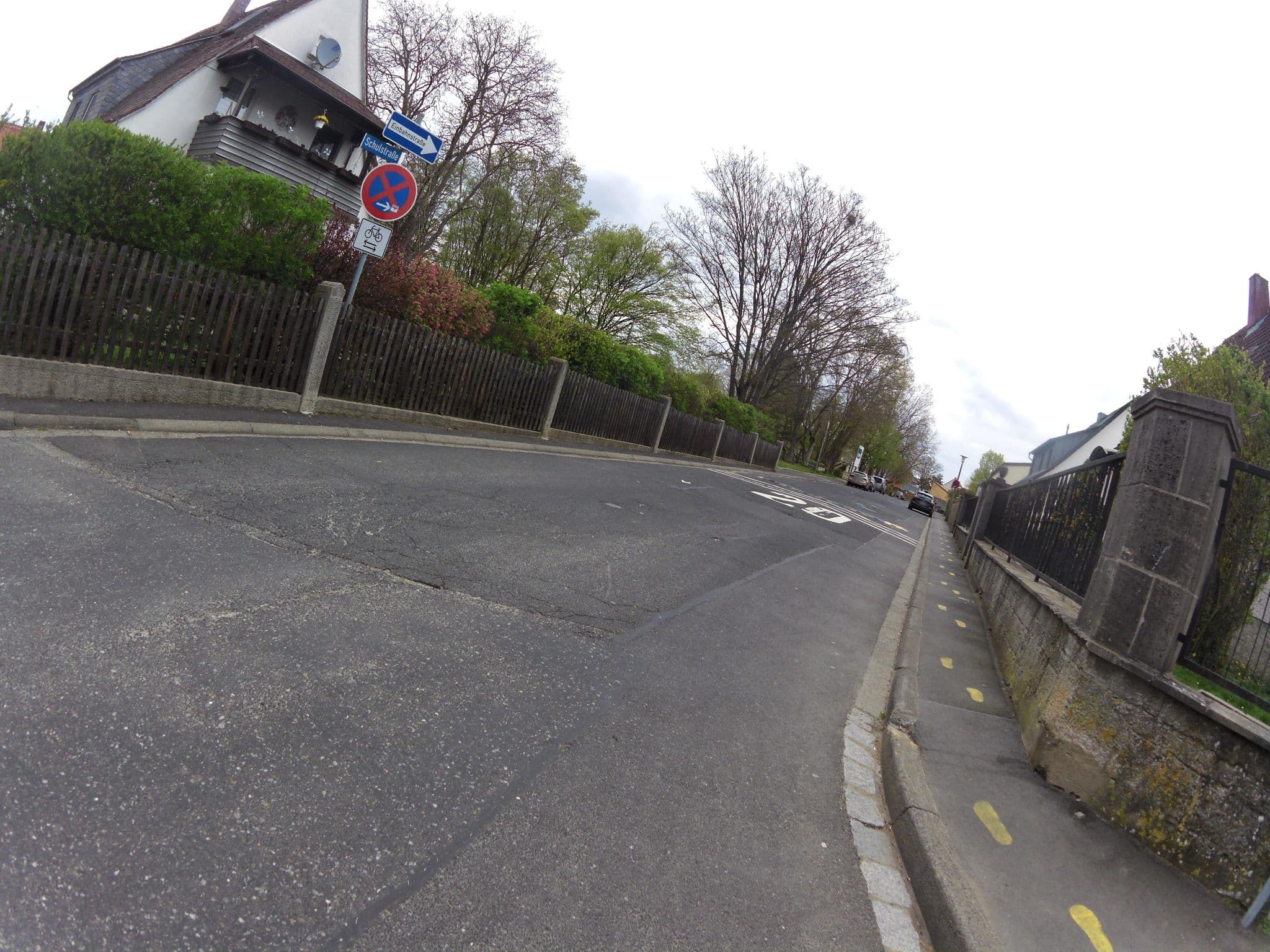 Street view near Hotel-Gasthof Lutz, Giebelstadt — © zoegglmeyr1 (CC BY-SA · Mapillary)