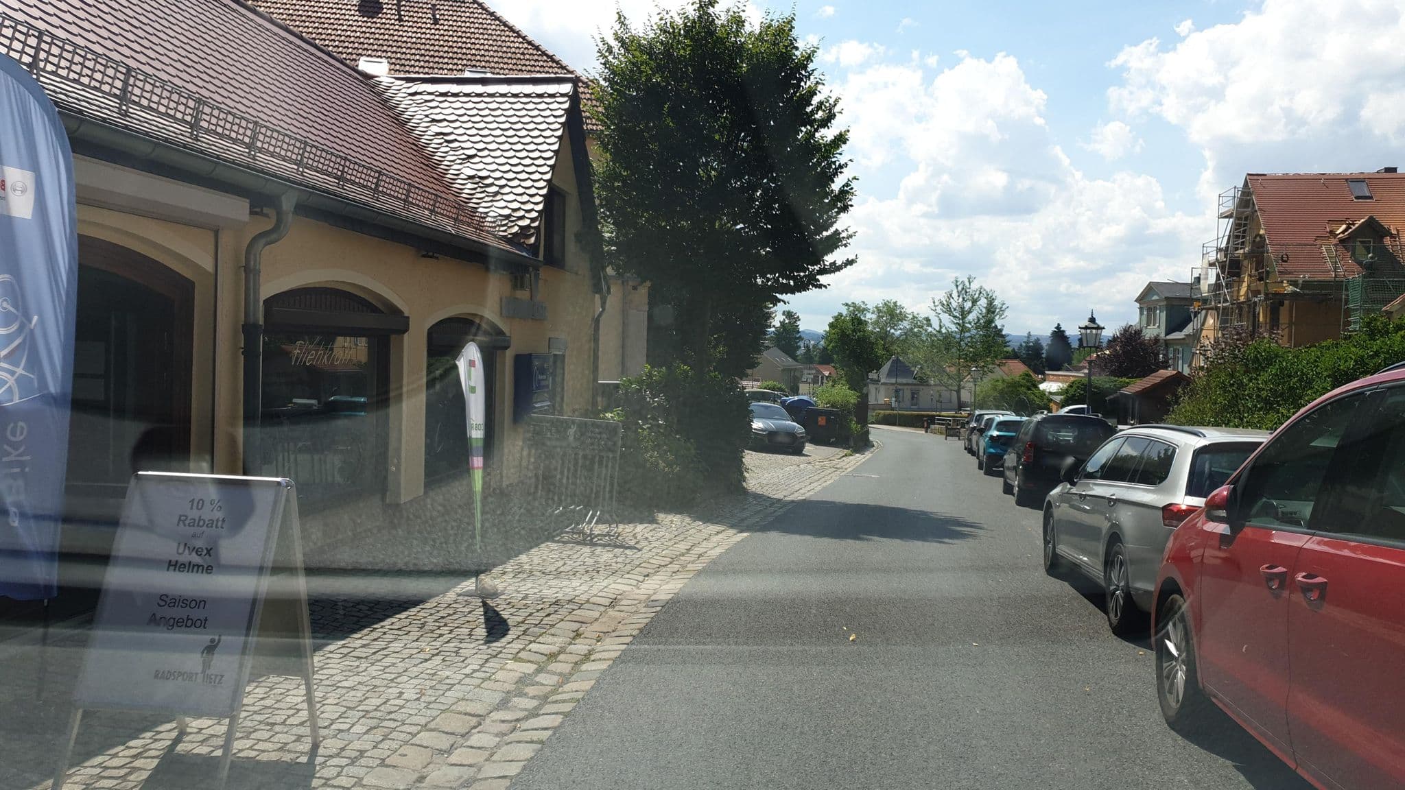 Street view near Fewo Meixgrund, Pillnitz — © canislupus (CC BY-SA · Mapillary)