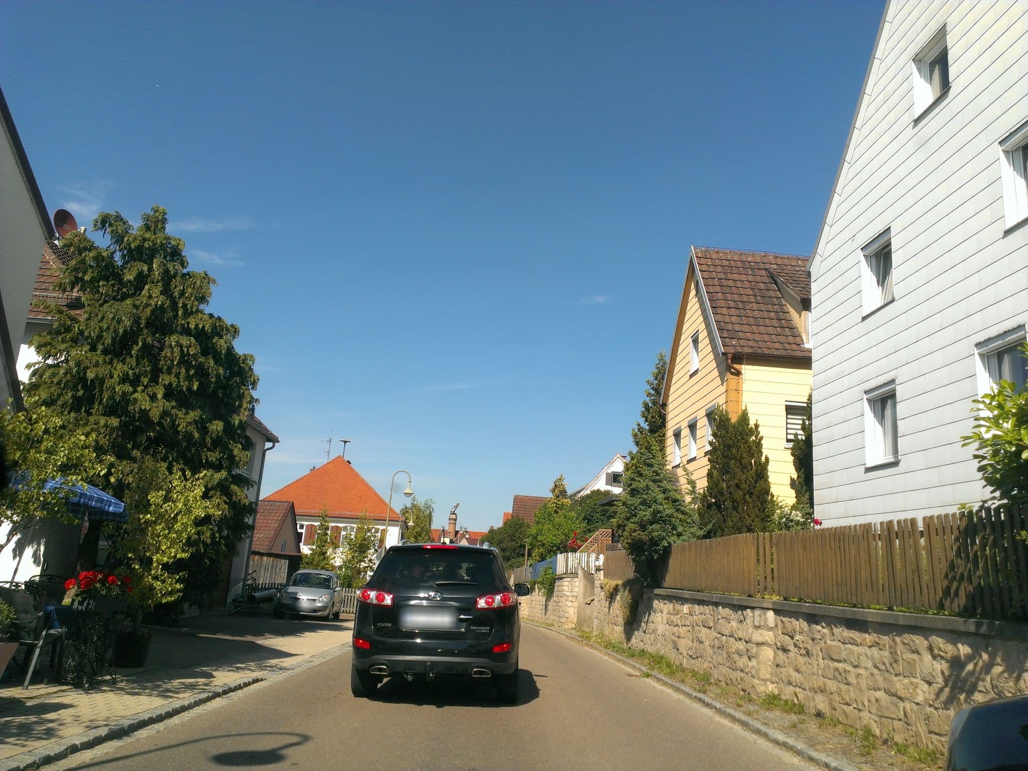 Street view near Gasthaus-Pension Am Buchberg, Mönchsdeggingen — © codingdachs (CC BY-SA · Mapillary)