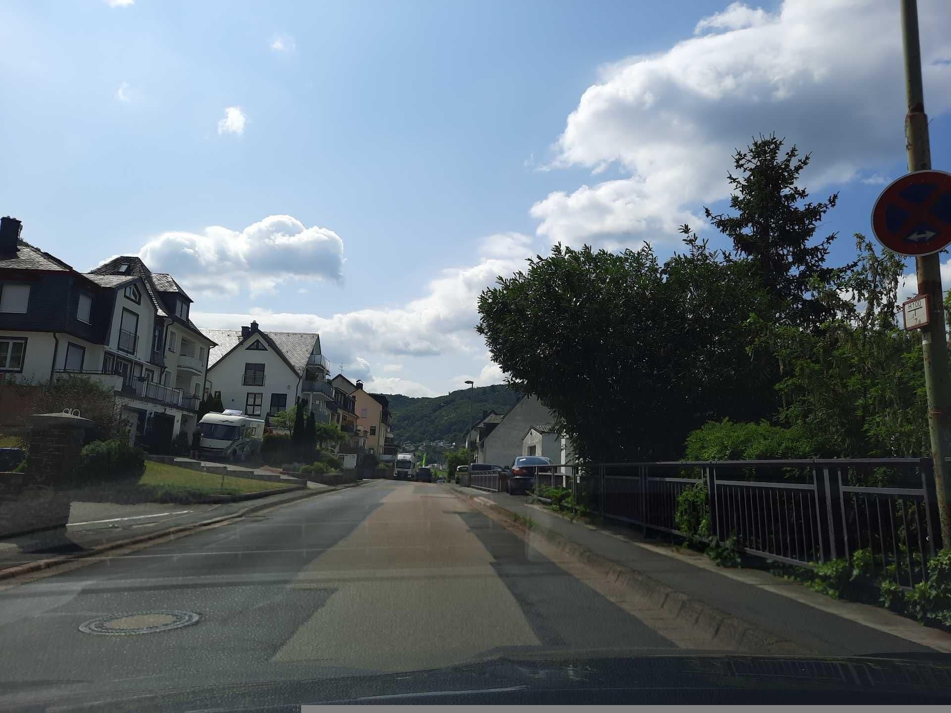 Street view near Ferienwohnung Burgenblick, Cochem — © Lowiekse (CC BY-SA · Mapillary)
