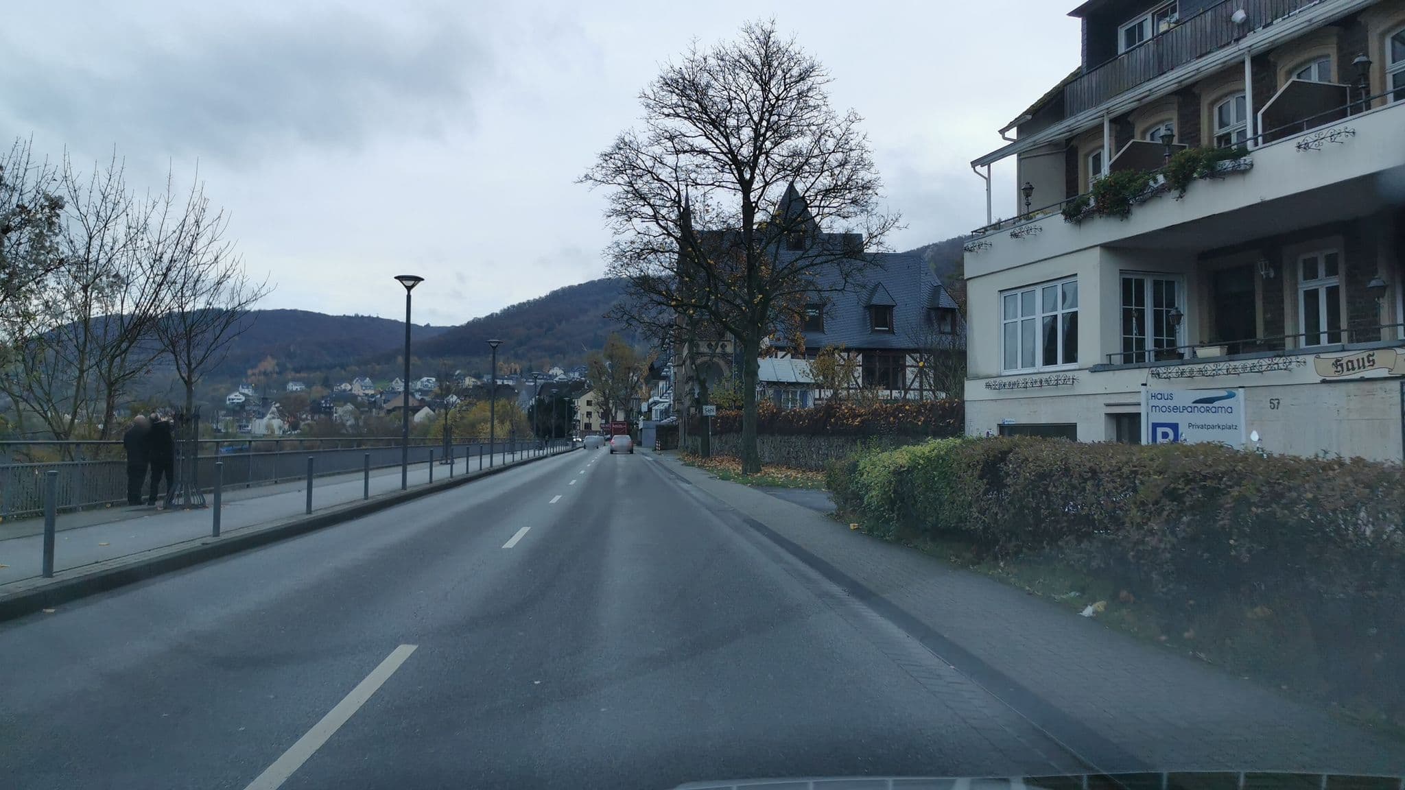 Street view near Haus Moselpanaroma, Cochem — © elle (CC BY-SA · Mapillary)