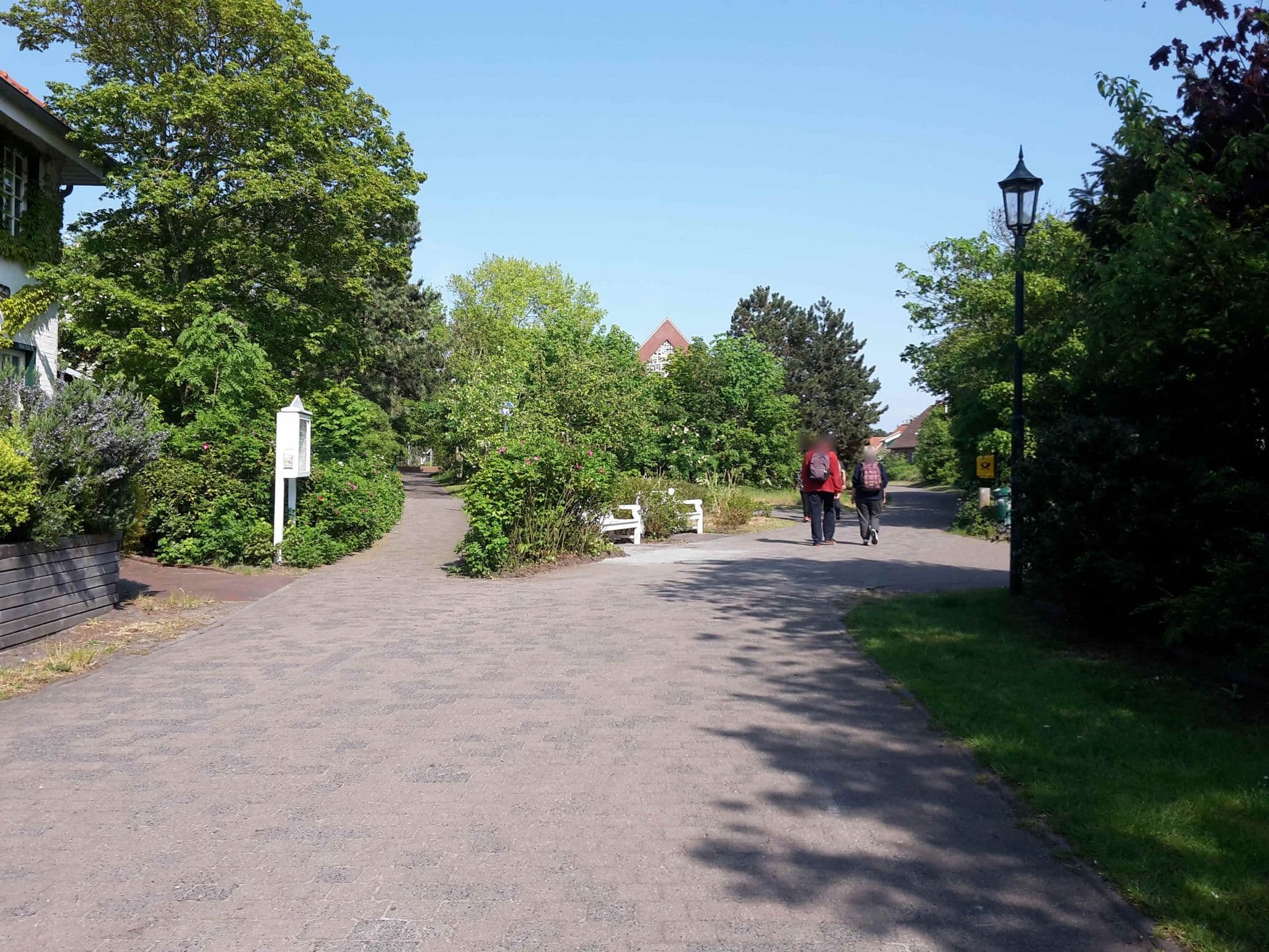 Street view near Künstlerherberge, Neuharlingersiel — © madmaxms (CC BY-SA · Mapillary)