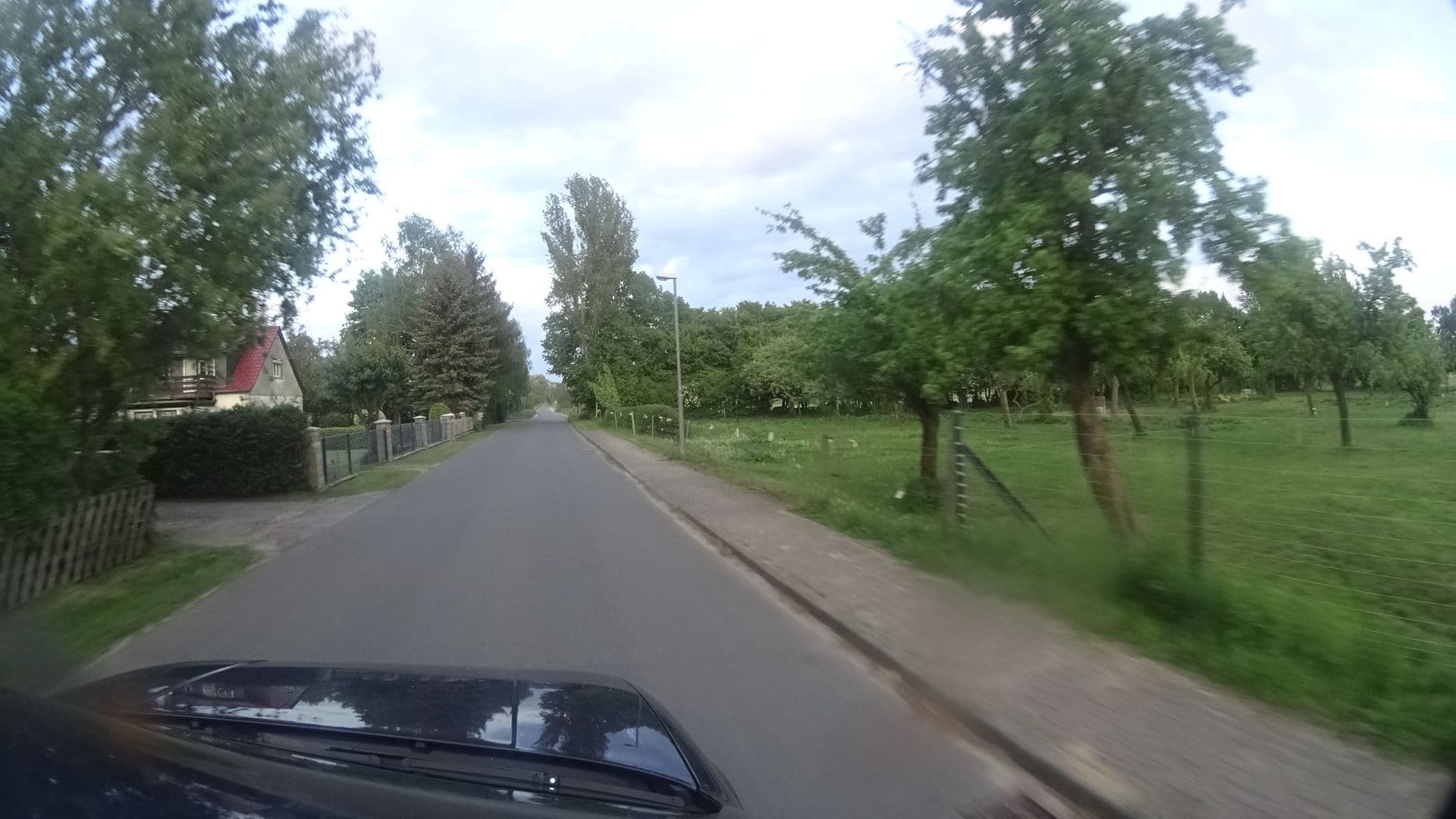 Street view near Pension & Bauernhof Luchschänke, Kremmen — © atpl_pilot (CC BY-SA · Mapillary)