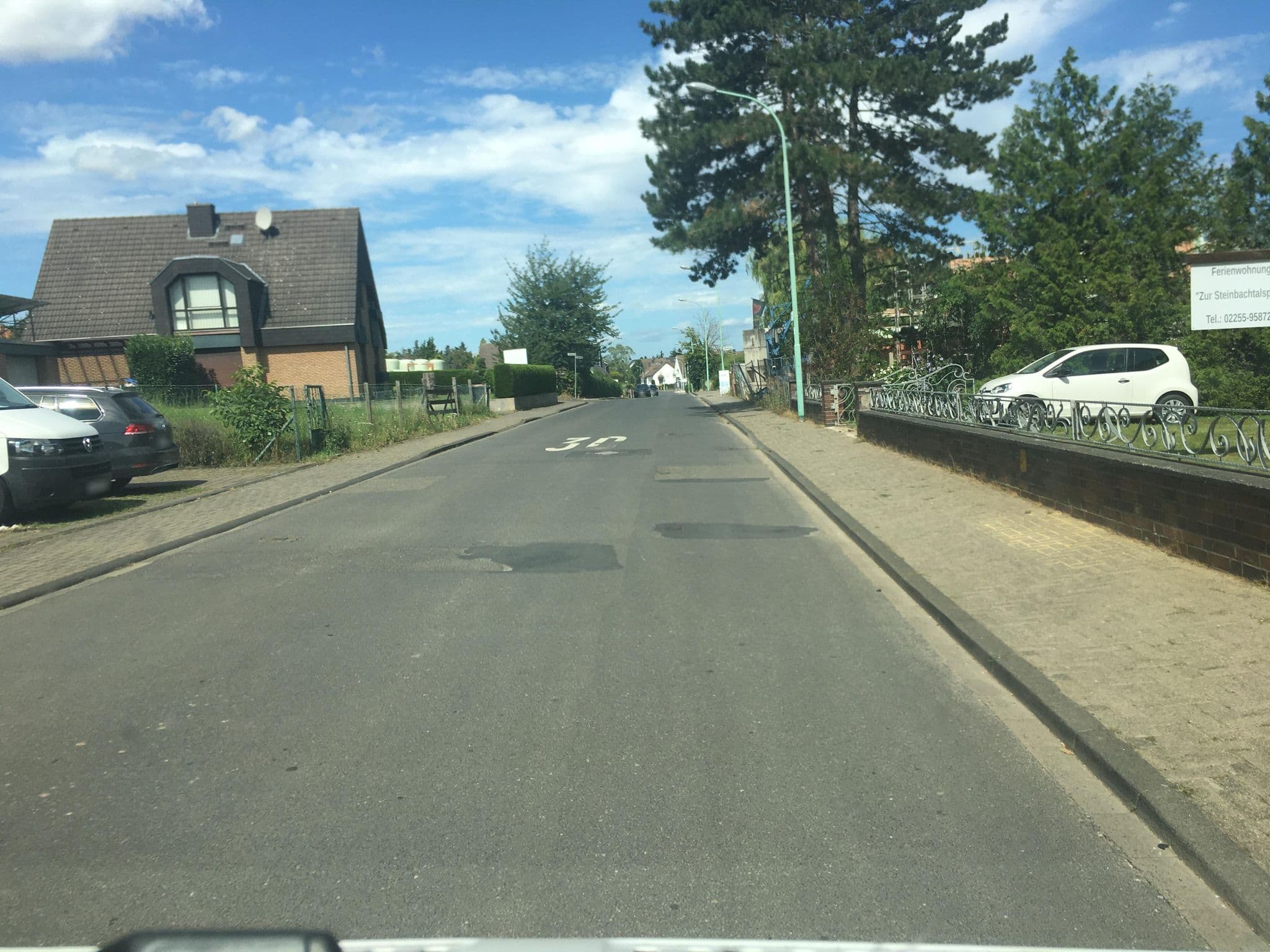 Street view near Zur Steinbachtalsperre, Euskirchen — © raymond (CC BY-SA · Mapillary)