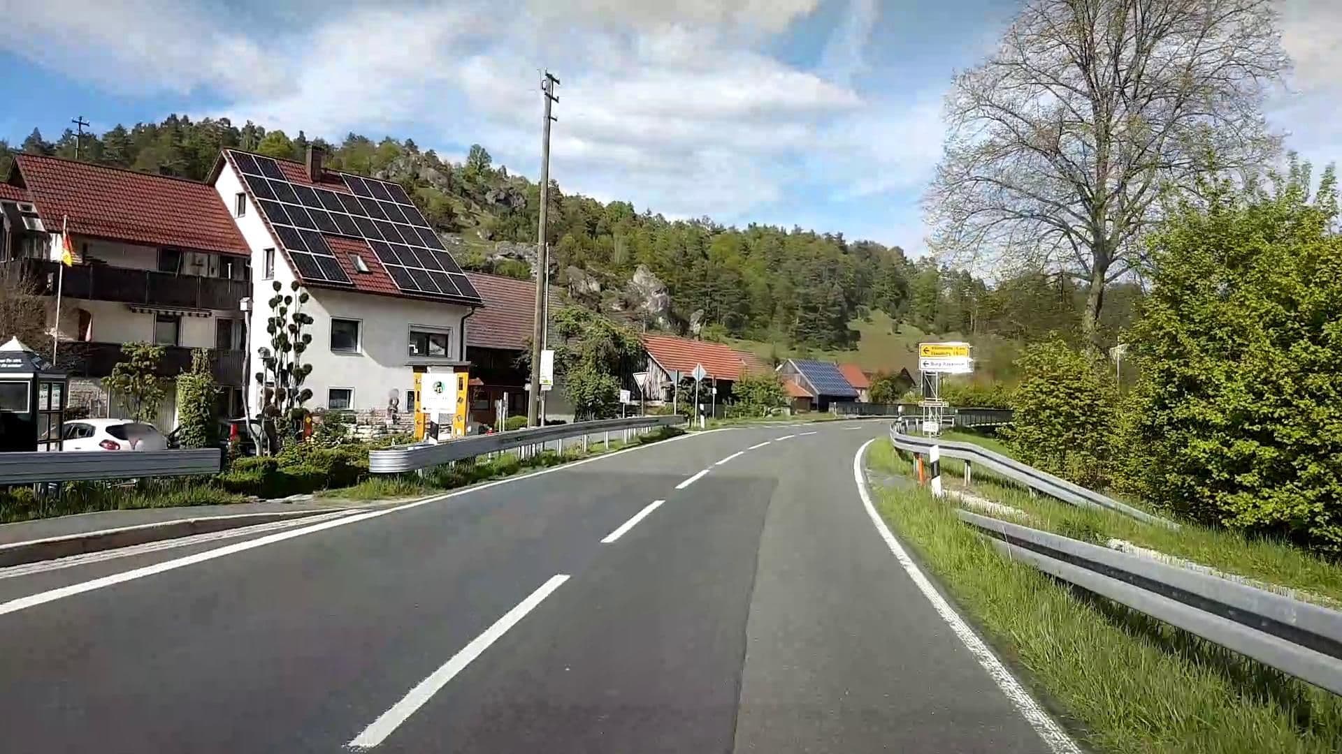 Street view near Gästehaus Bauerschmitt, Waischenfeld — © r66 (CC BY-SA · Mapillary)