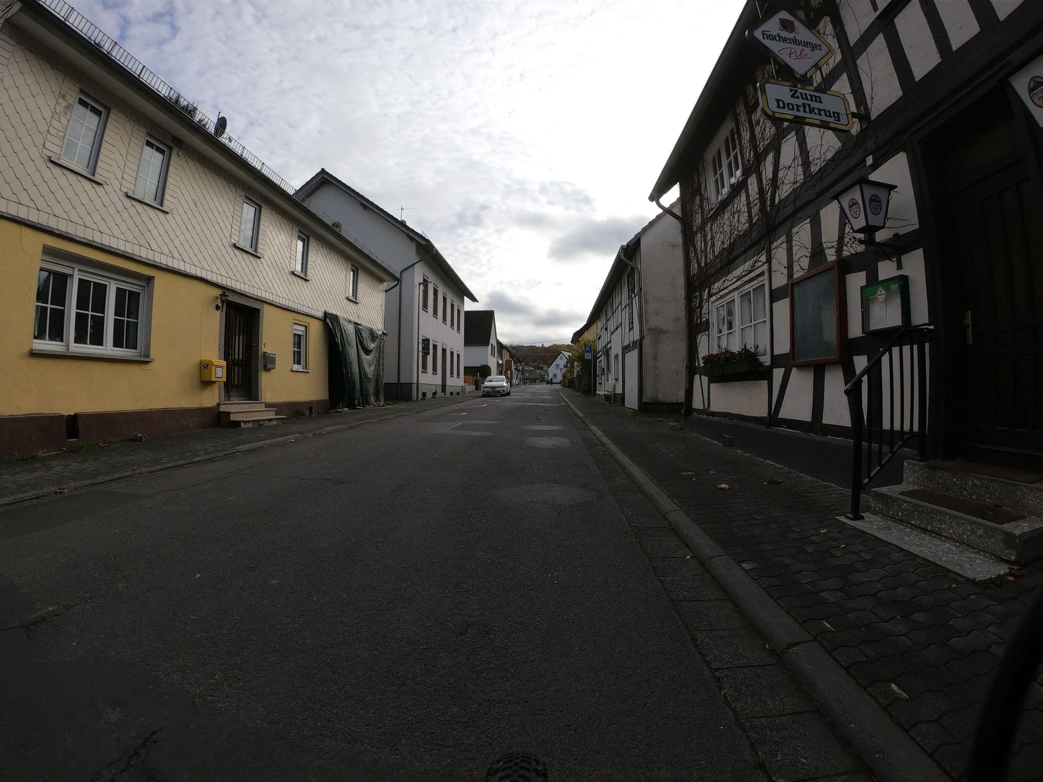 Street view near Pension/Tagungshaus - Zum Dorfkrug, Altenkirchen — © bernd1960 (CC BY-SA · Mapillary)