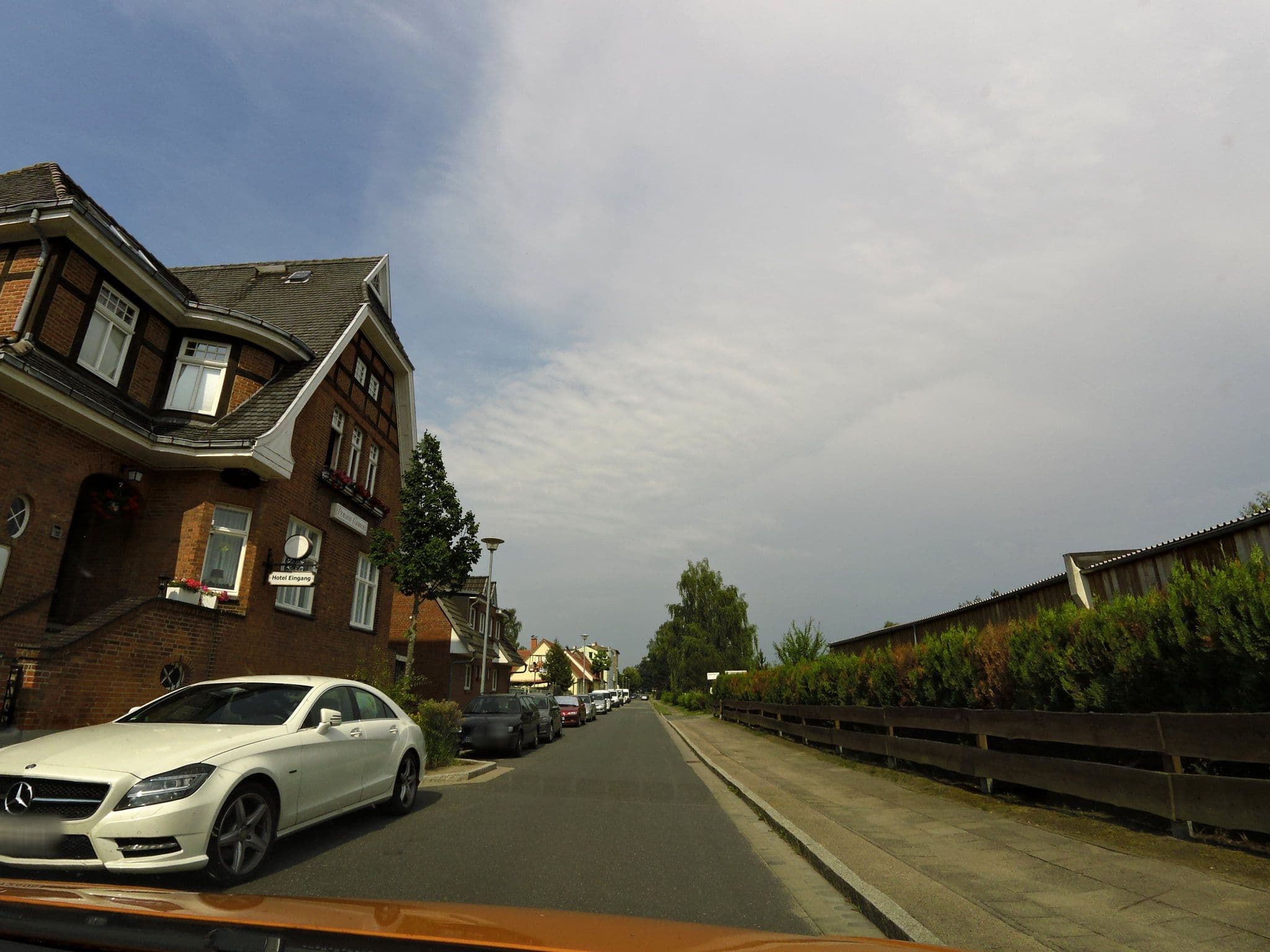 Street view near Hotel Villa Camenz, Güstrow — © moenk (CC BY-SA · Mapillary)