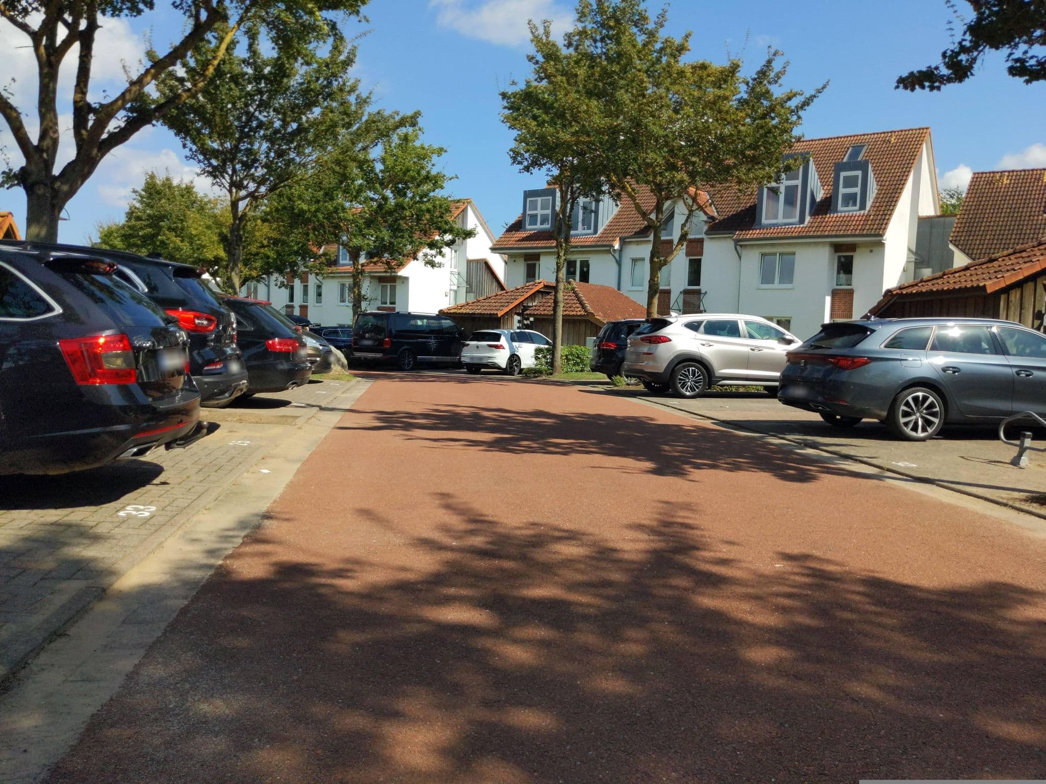 Street view near Sünnslag, Ostseebad Boltenhagen — © rasmustravemnd (CC BY-SA · Mapillary)
