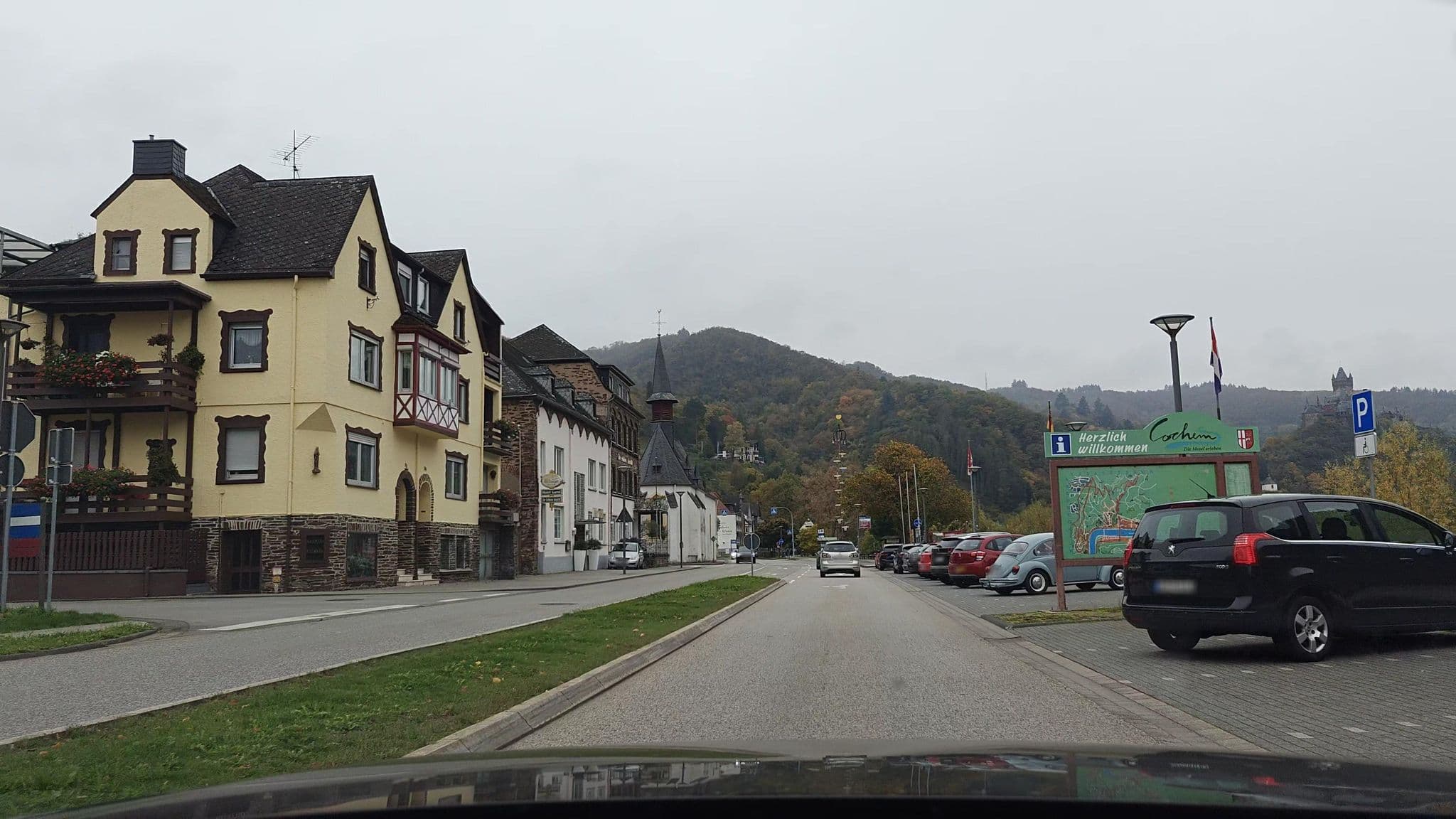 Street view near Apartment Haus Panorama, Cochem — © amenophis (CC BY-SA · Mapillary)