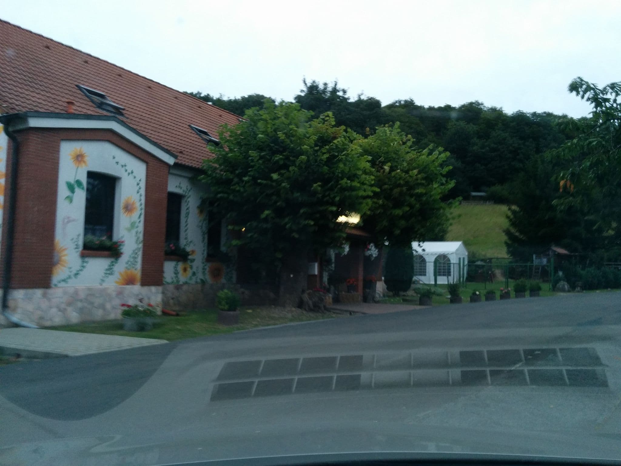Street view near Pension "Zum Burgwall", Strasburg — © elgolfo (CC BY-SA · Mapillary)